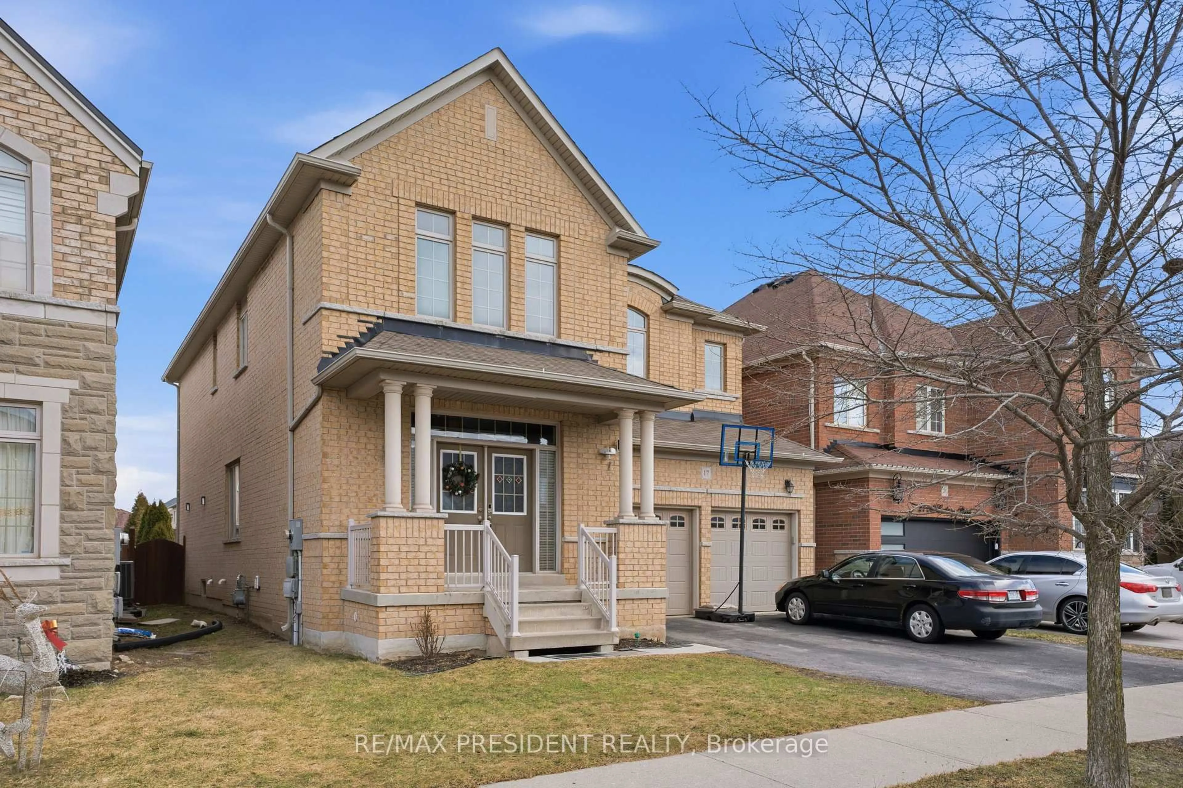 Home with brick exterior material, street for 17 Mccartney St, Hamilton Ontario L8B 0T7