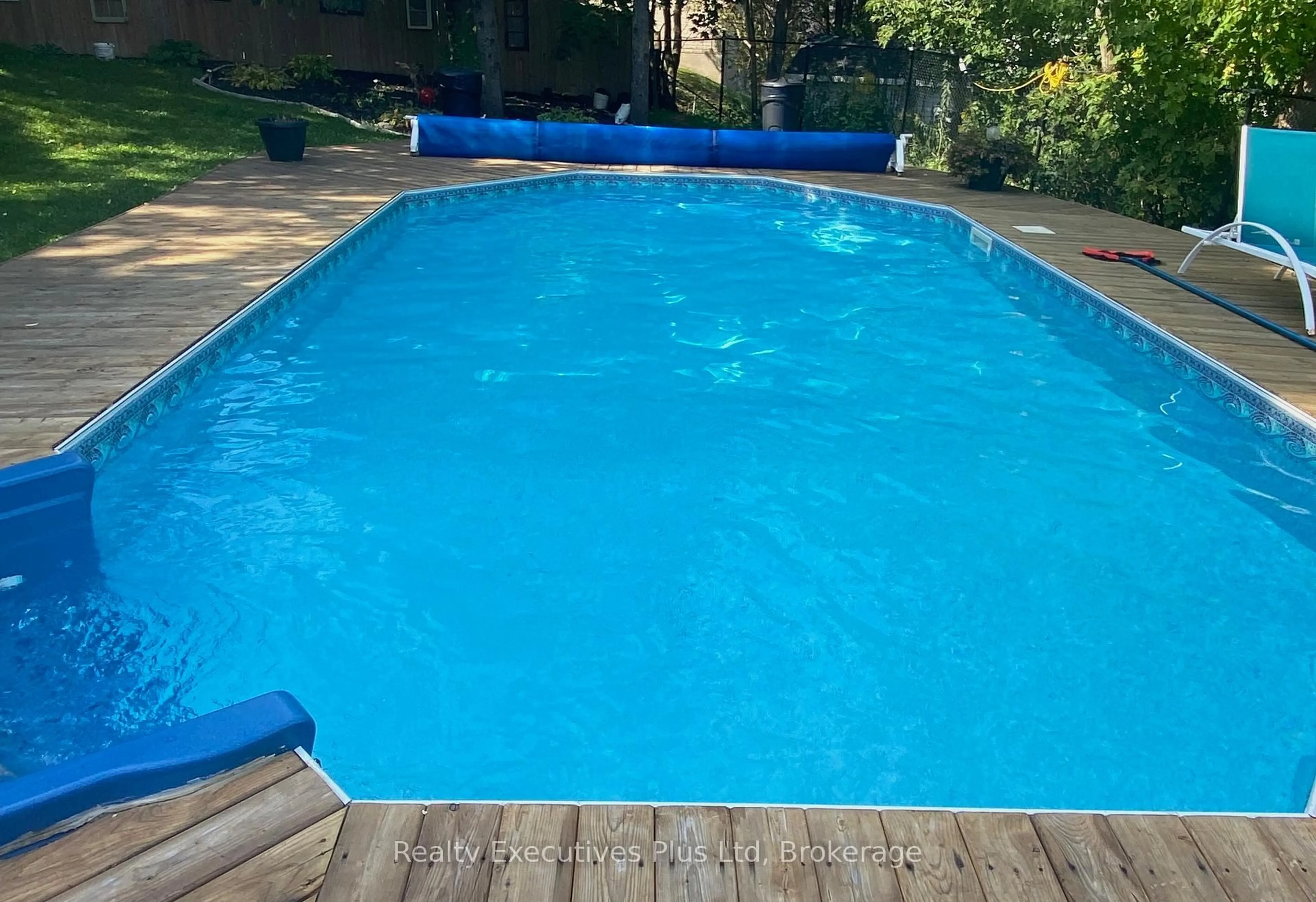 Pool for 90 Western Ave, Guelph Ontario N1H 6A8