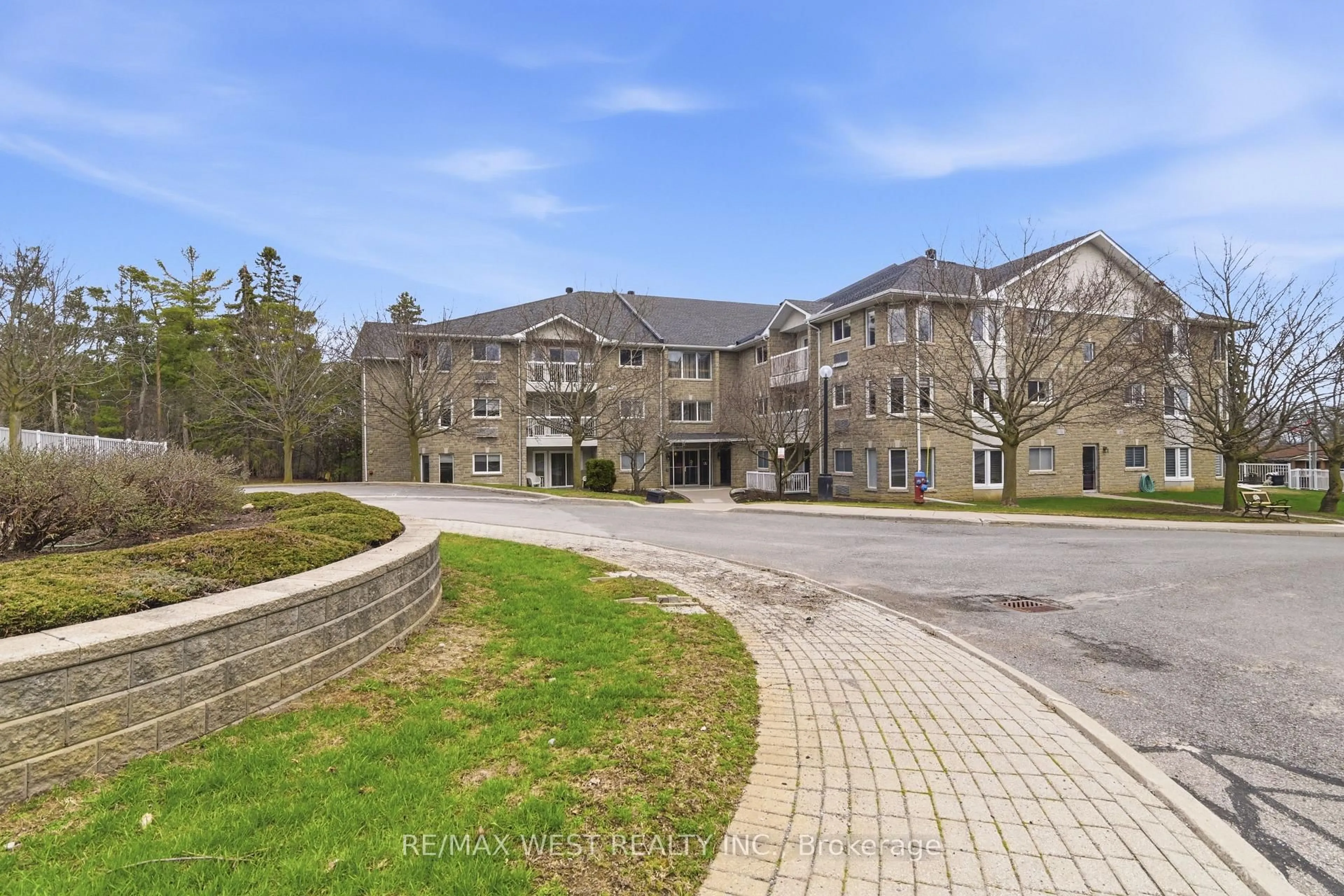 A pic from outside/outdoor area/front of a property/back of a property/a pic from drone, unknown for 1099 Clonsilla Ave #316A, Peterborough Ontario J9J 8L6