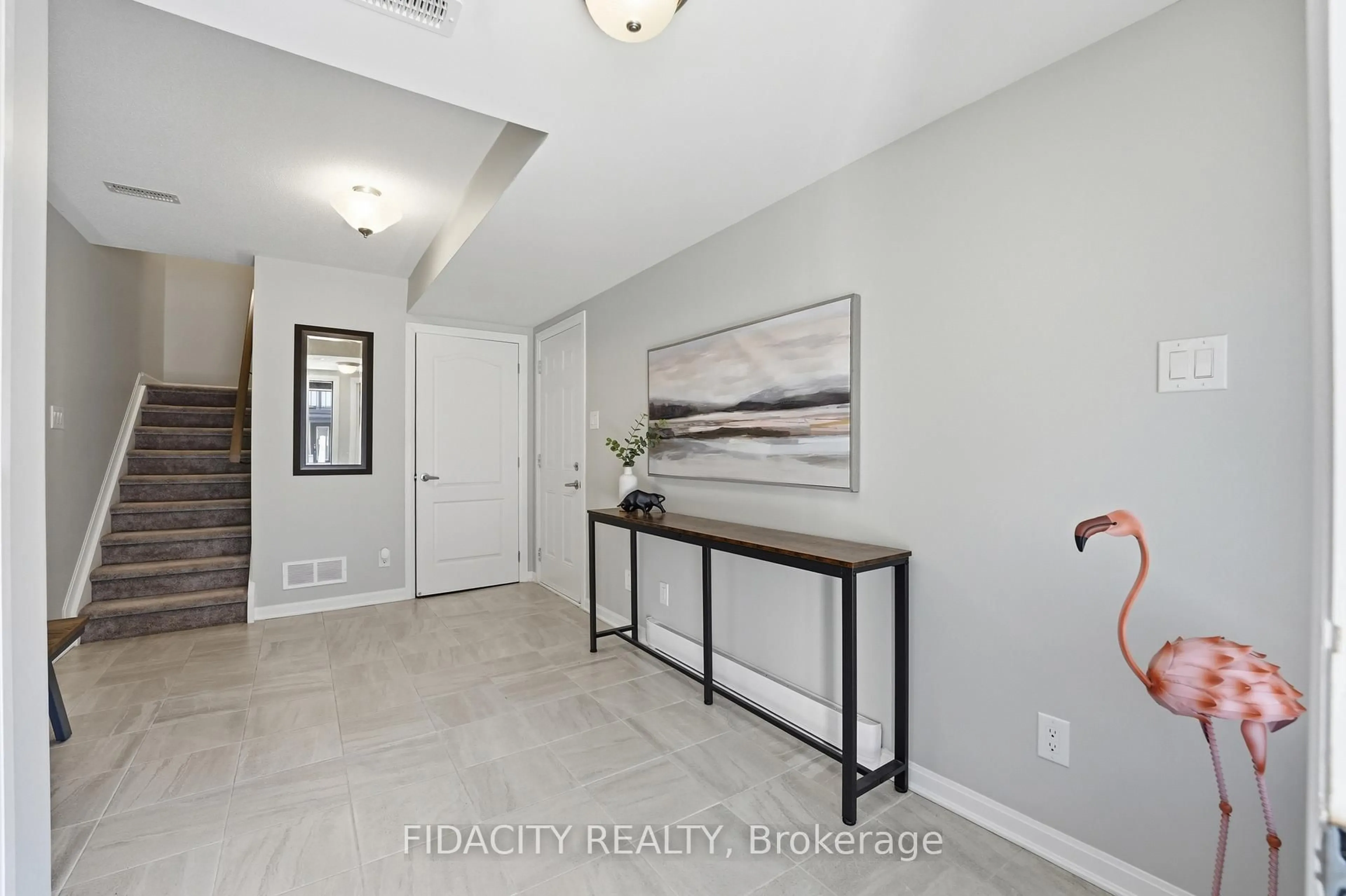 Indoor entryway for 807 Element Private, Ottawa Ontario K2M 0M8