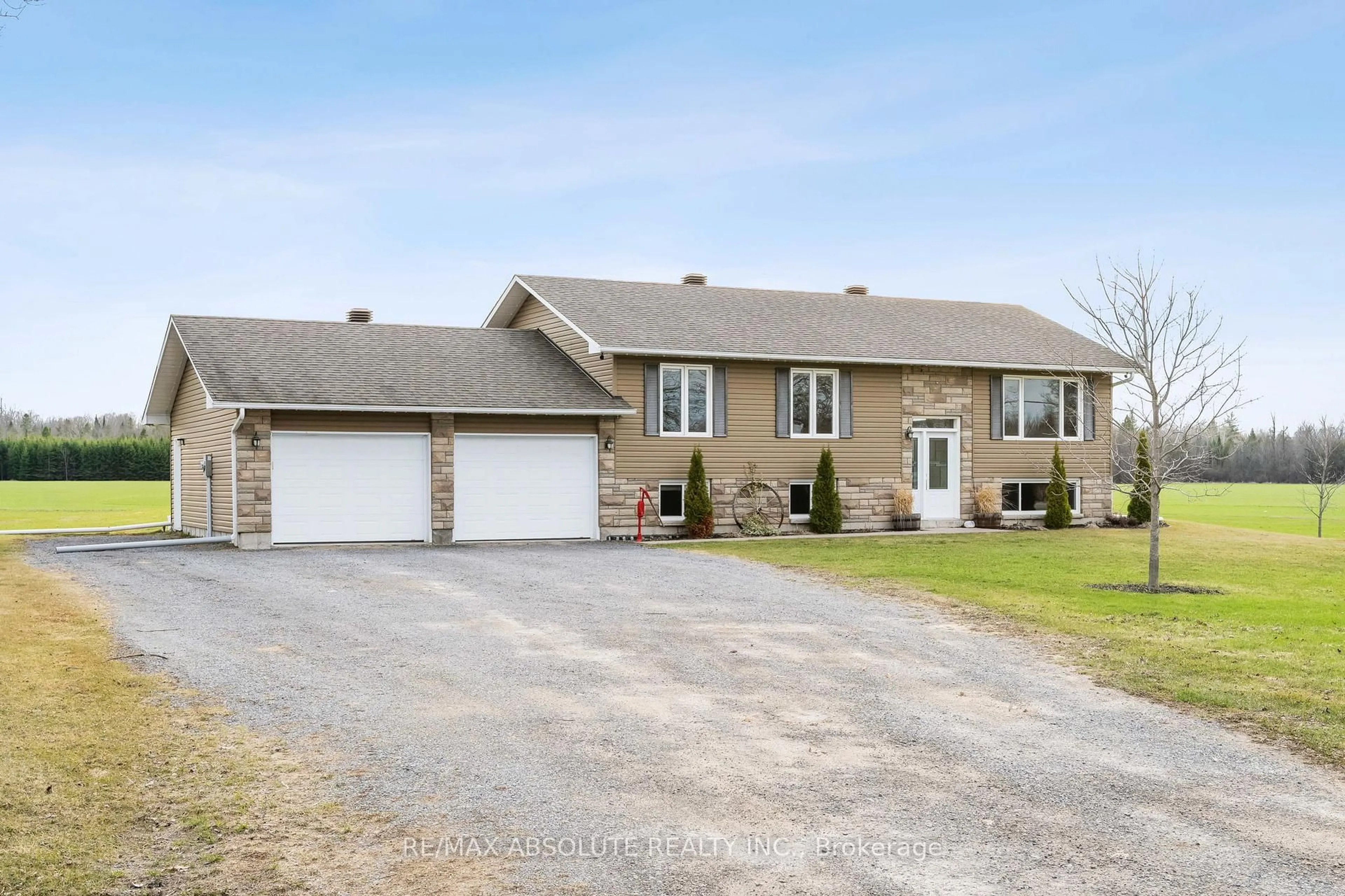 Unknown for 1819 Lochwinnoch Rd, Renfrew Ontario K7V 3Z4