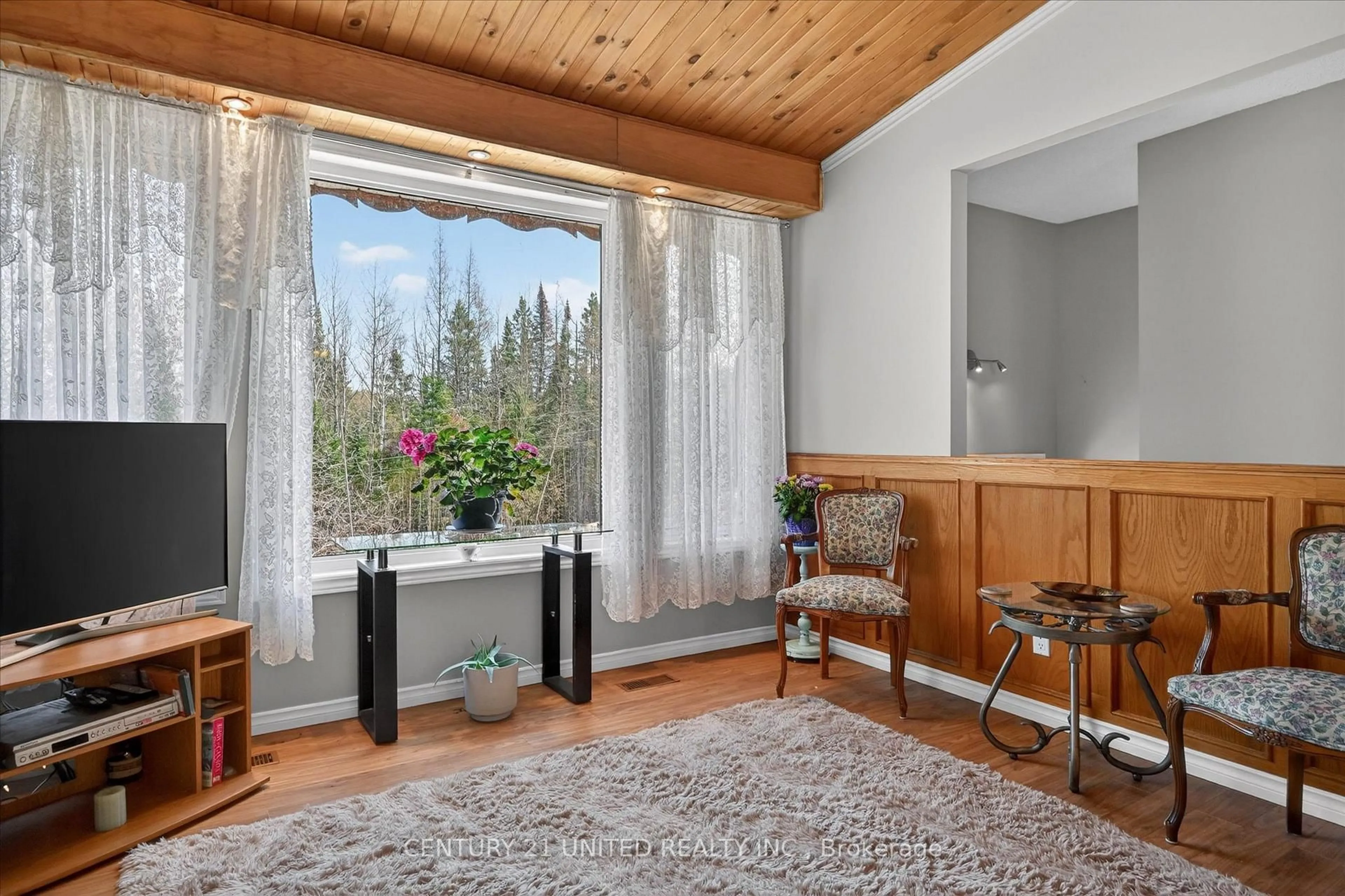 Indoor entryway for 223 Clark Lake Rd, Bancroft Ontario K0L 1C0