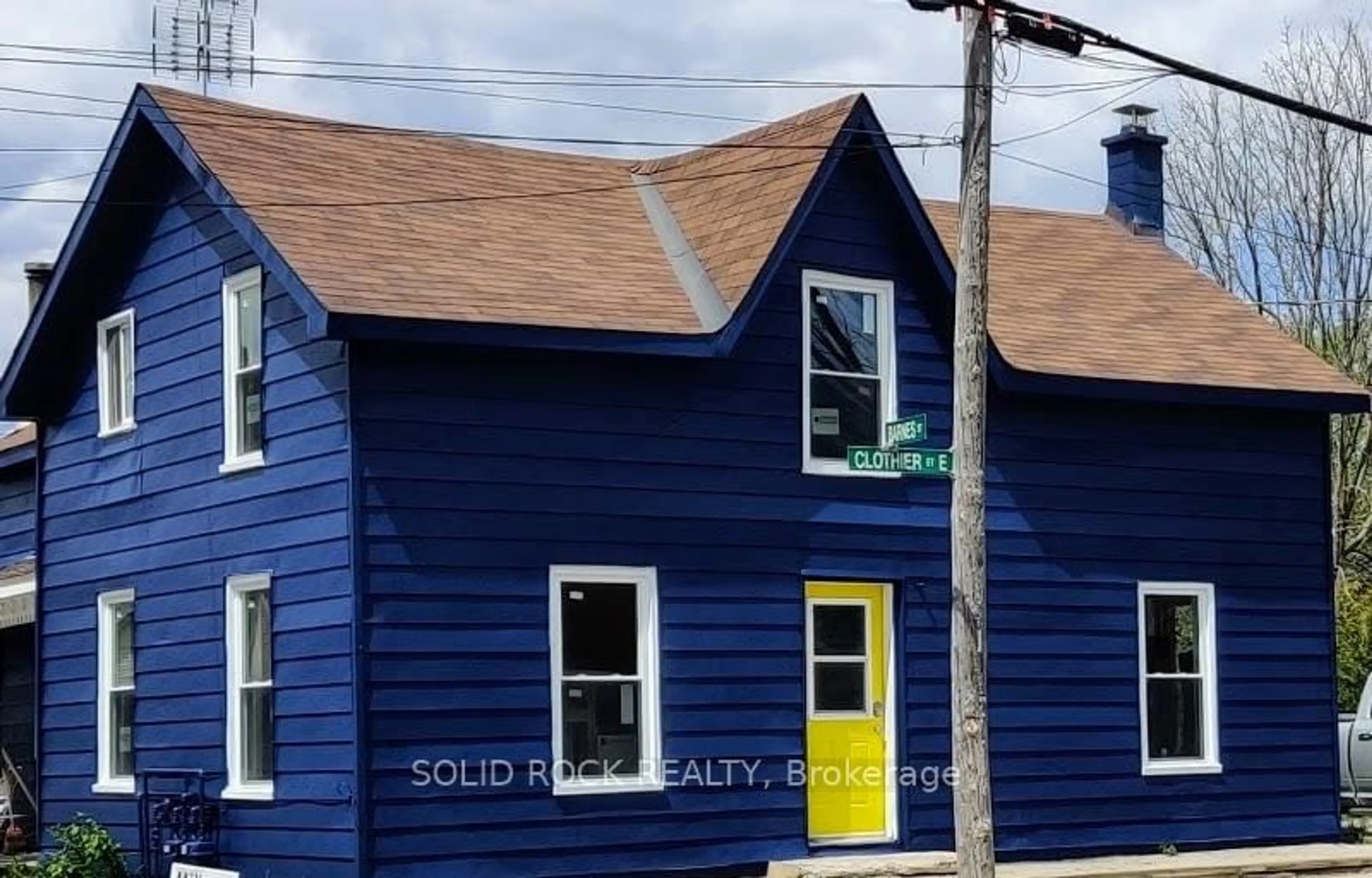Home with vinyl exterior material, building for 201 Clothier St St, North Grenville Ontario K0G 1J0
