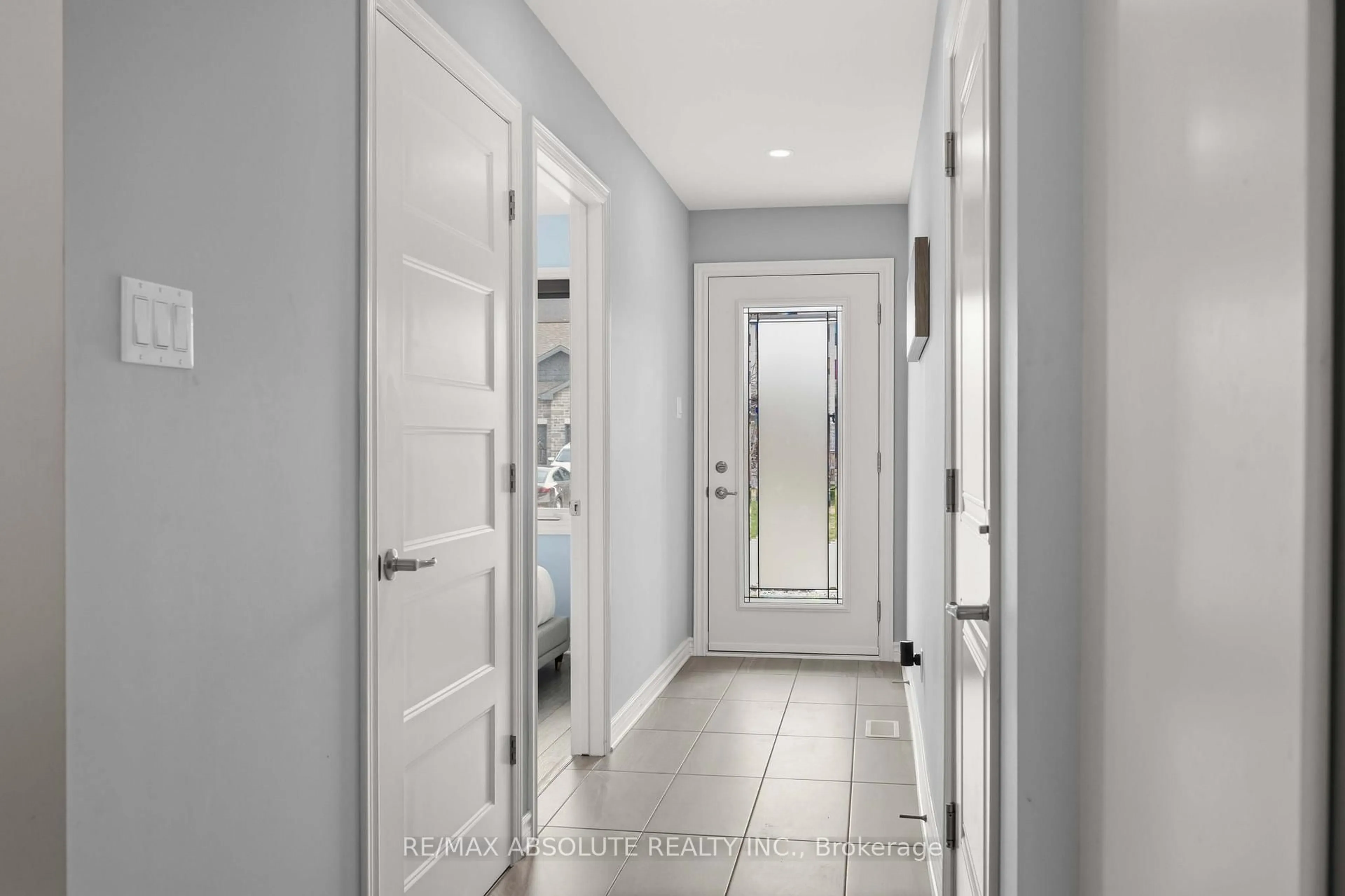 Indoor entryway for 27 Morgan Clouthier Way, Arnprior Ontario K7S 0H9
