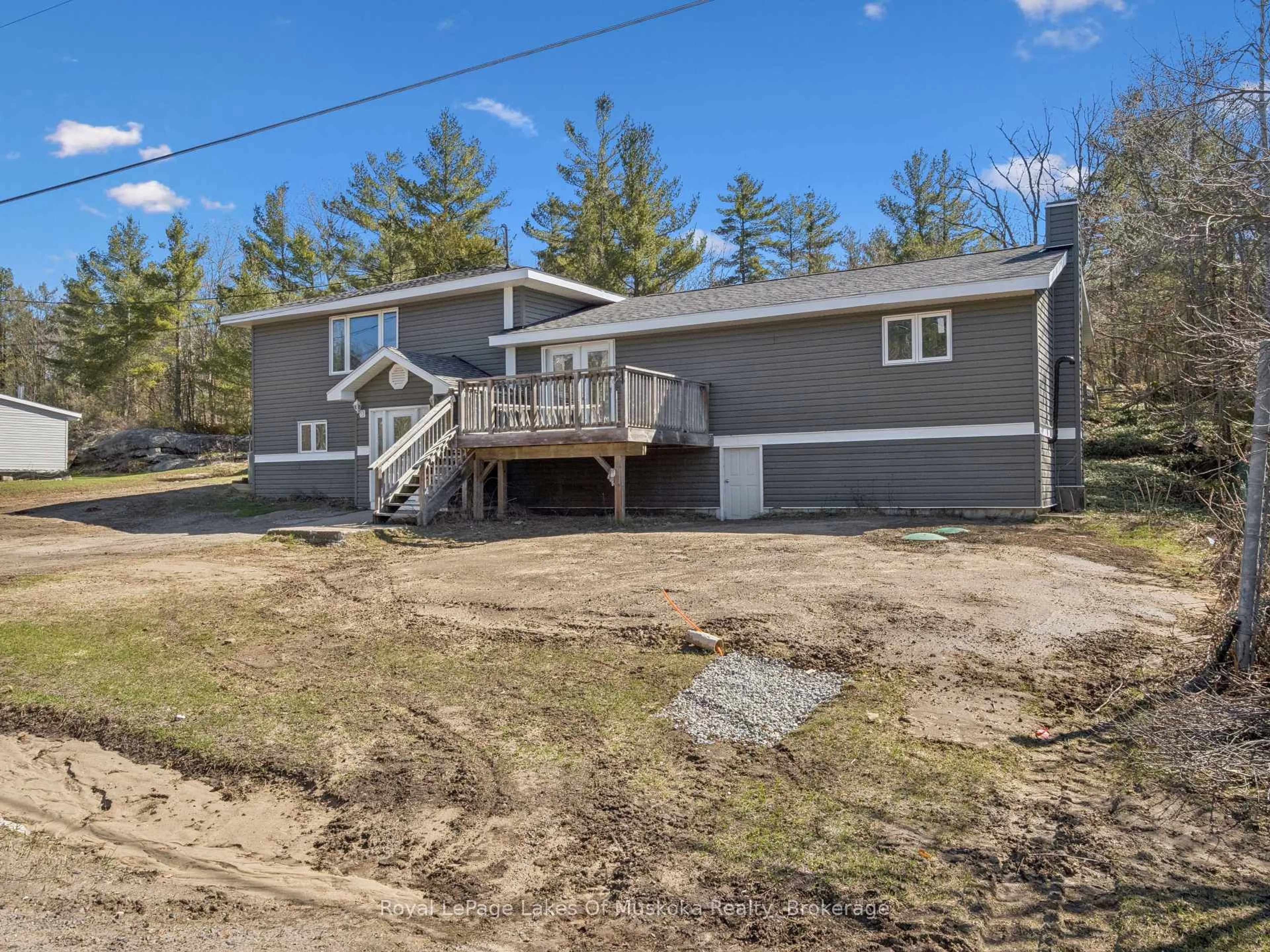 A pic from outside/outdoor area/front of a property/back of a property/a pic from drone, water/lake/river/ocean view for 1314 Winhara Rd, Gravenhurst Ontario P1P 1R1