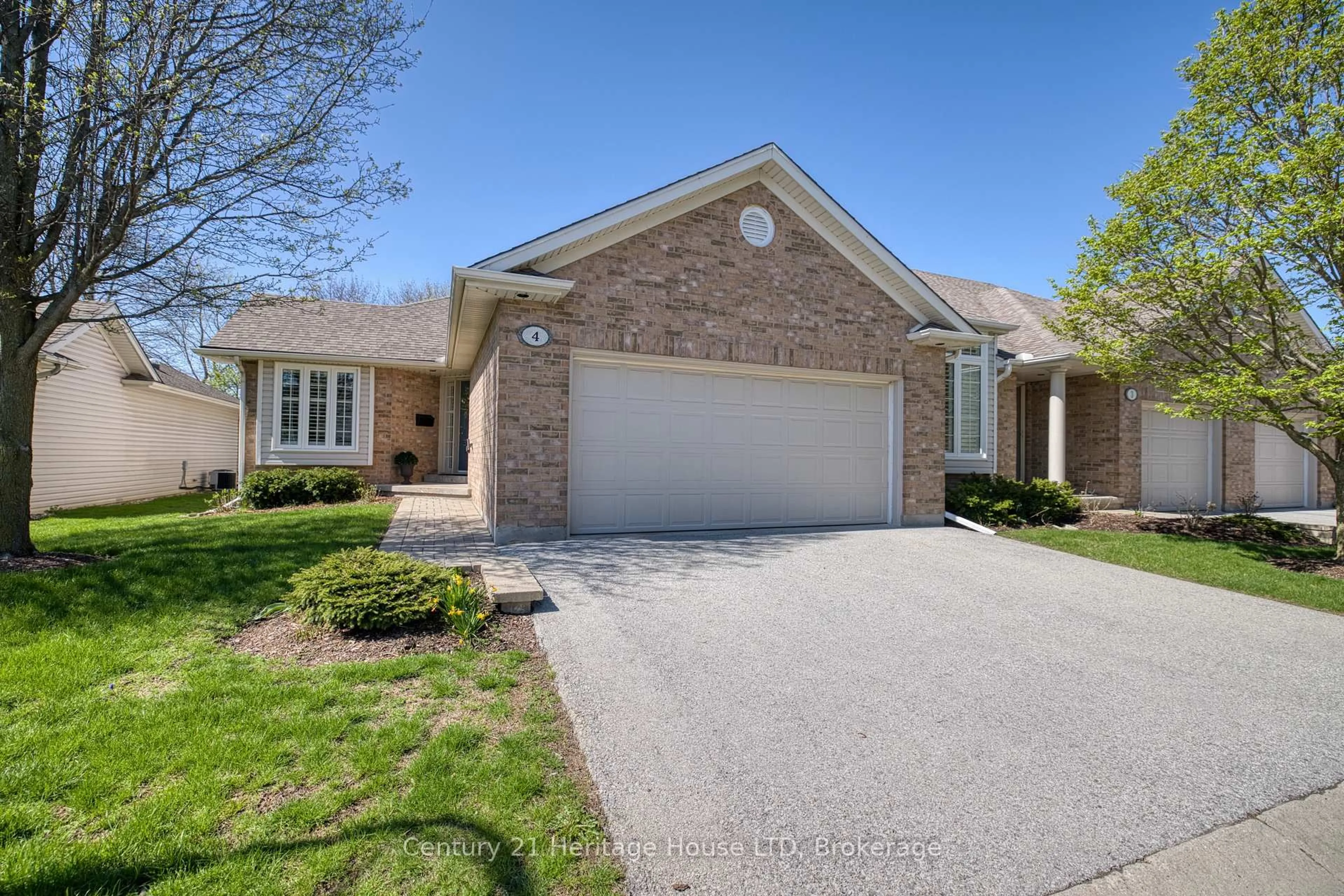 Home with brick exterior material, street for 1439 Niagara Stone Rd #4, Niagara-on-the-Lake Ontario L0S 1J0