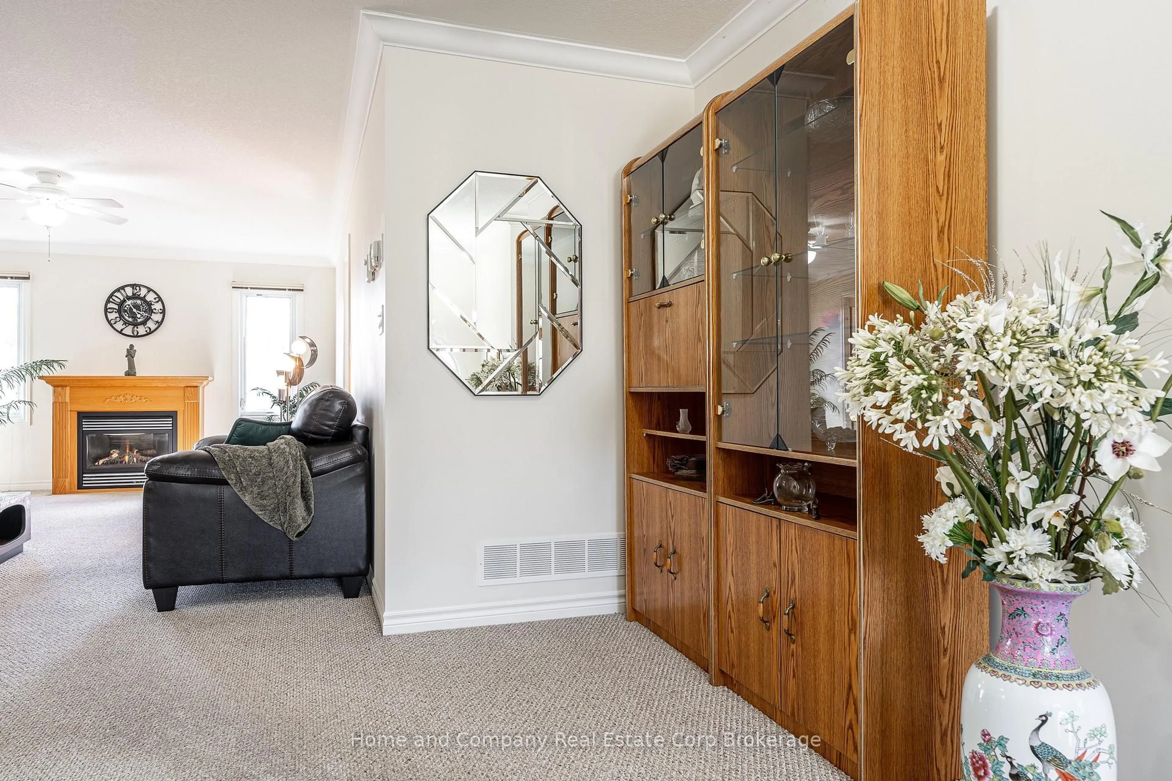 Indoor entryway for 86 Lightbourne Ave, Stratford Ontario N4Z 1J8