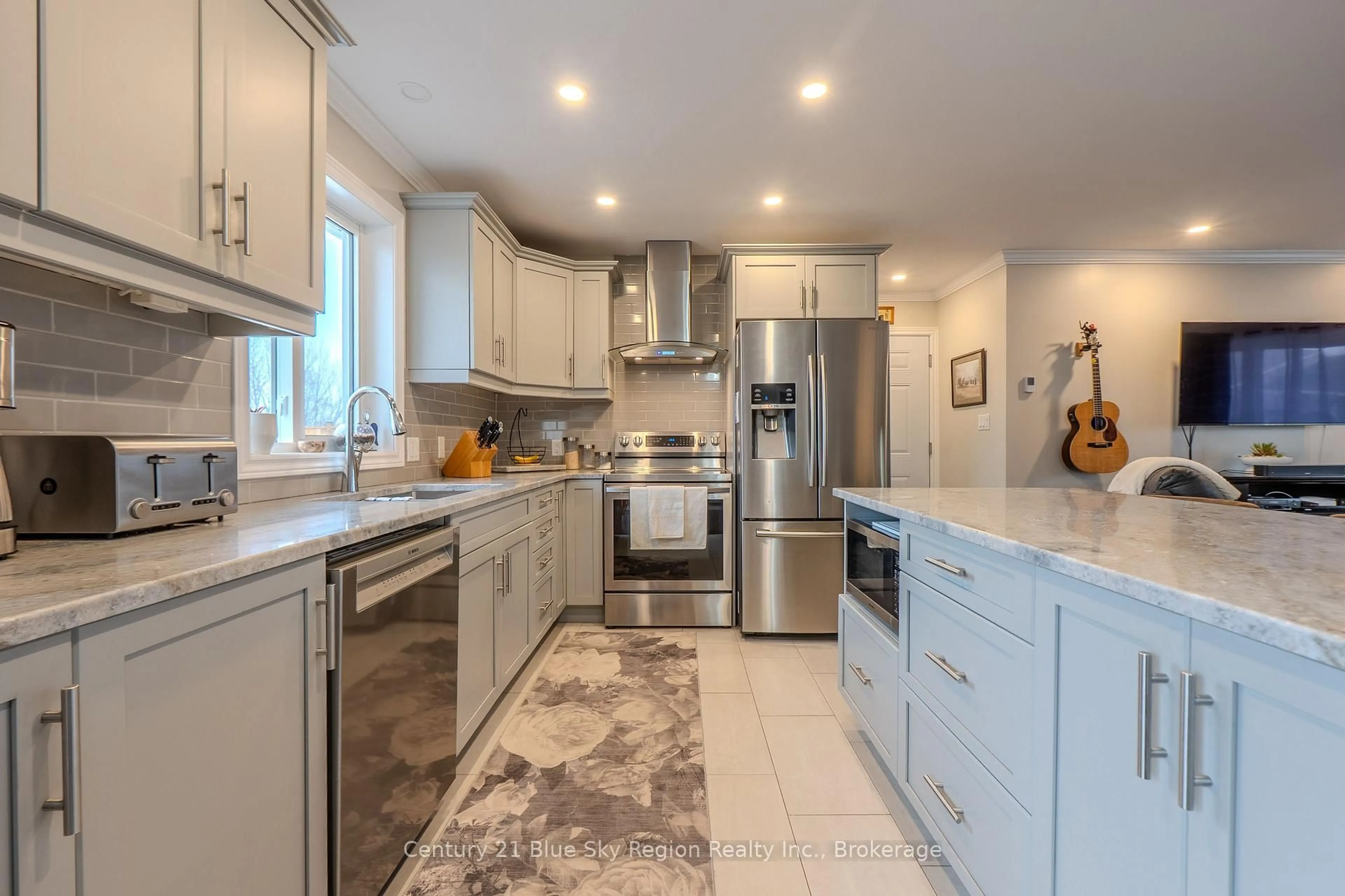 Open concept kitchen, ceramic/tile floor for 192 Dovercourt Rd, West Nipissing Ontario P1B 0B5