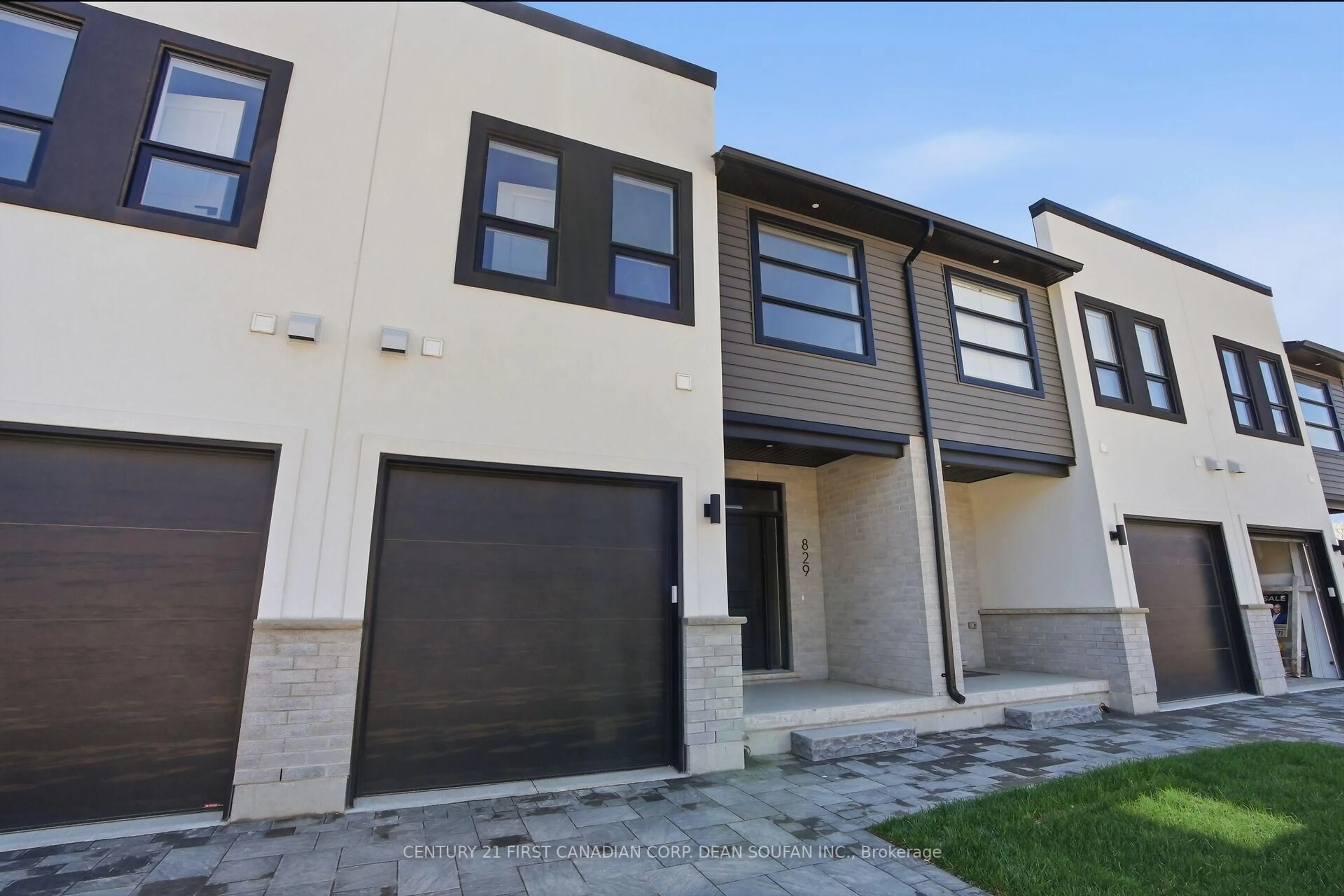 Unknown for 857 Catalpa Sq, London North Ontario N6G 4A5