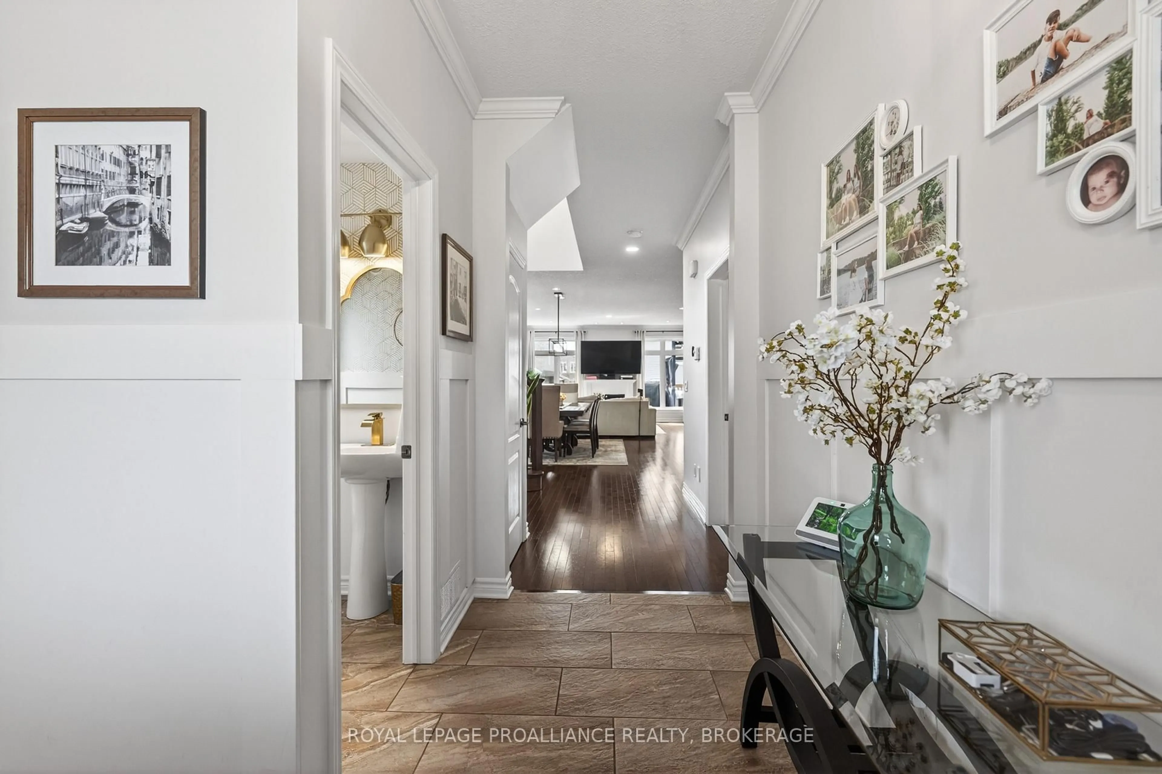 Indoor entryway for 1153 Escala Cres, Kingston Ontario K7P 0H6