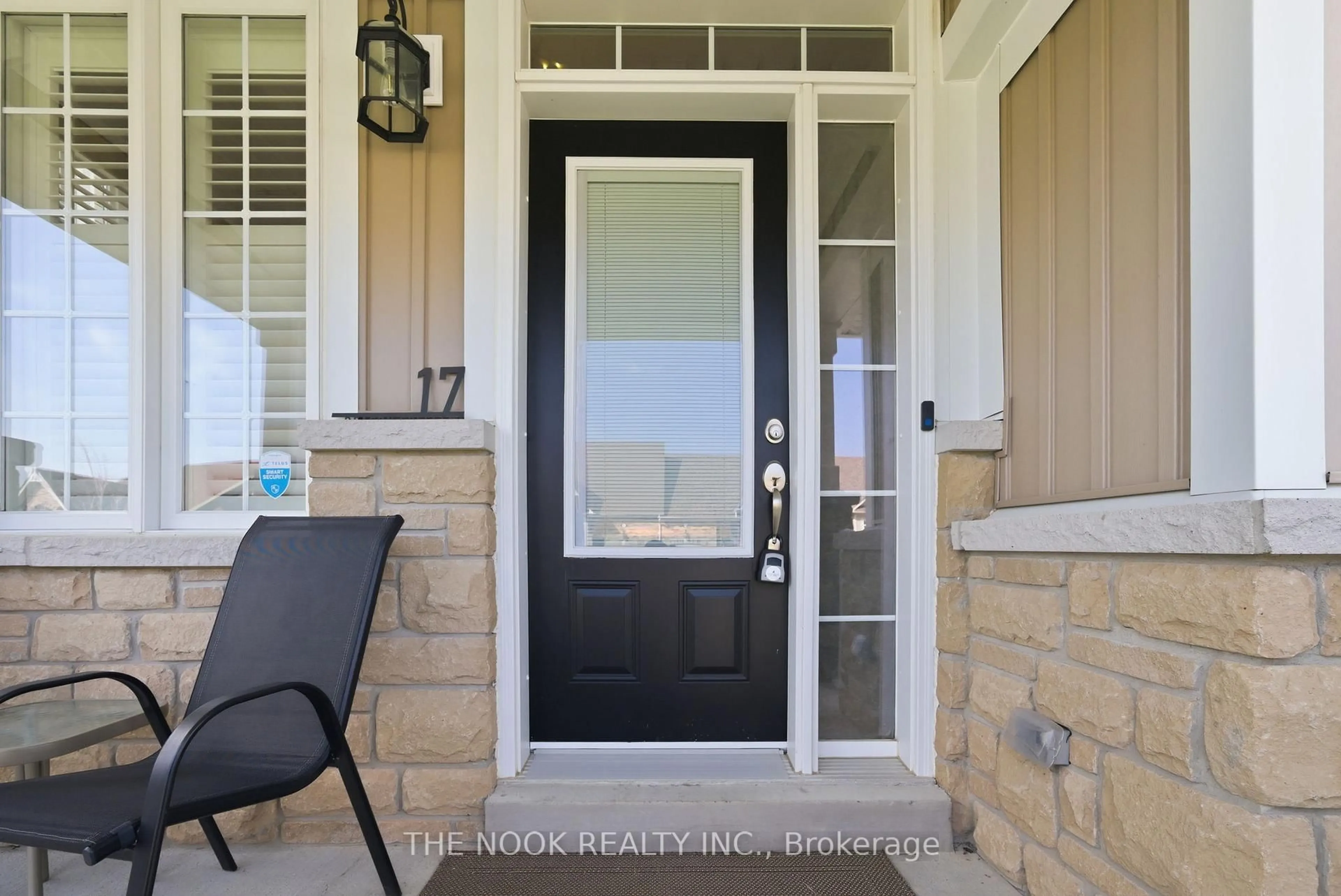 Indoor entryway for 17 Deacon Cres, Kawartha Lakes Ontario K9V 0L4