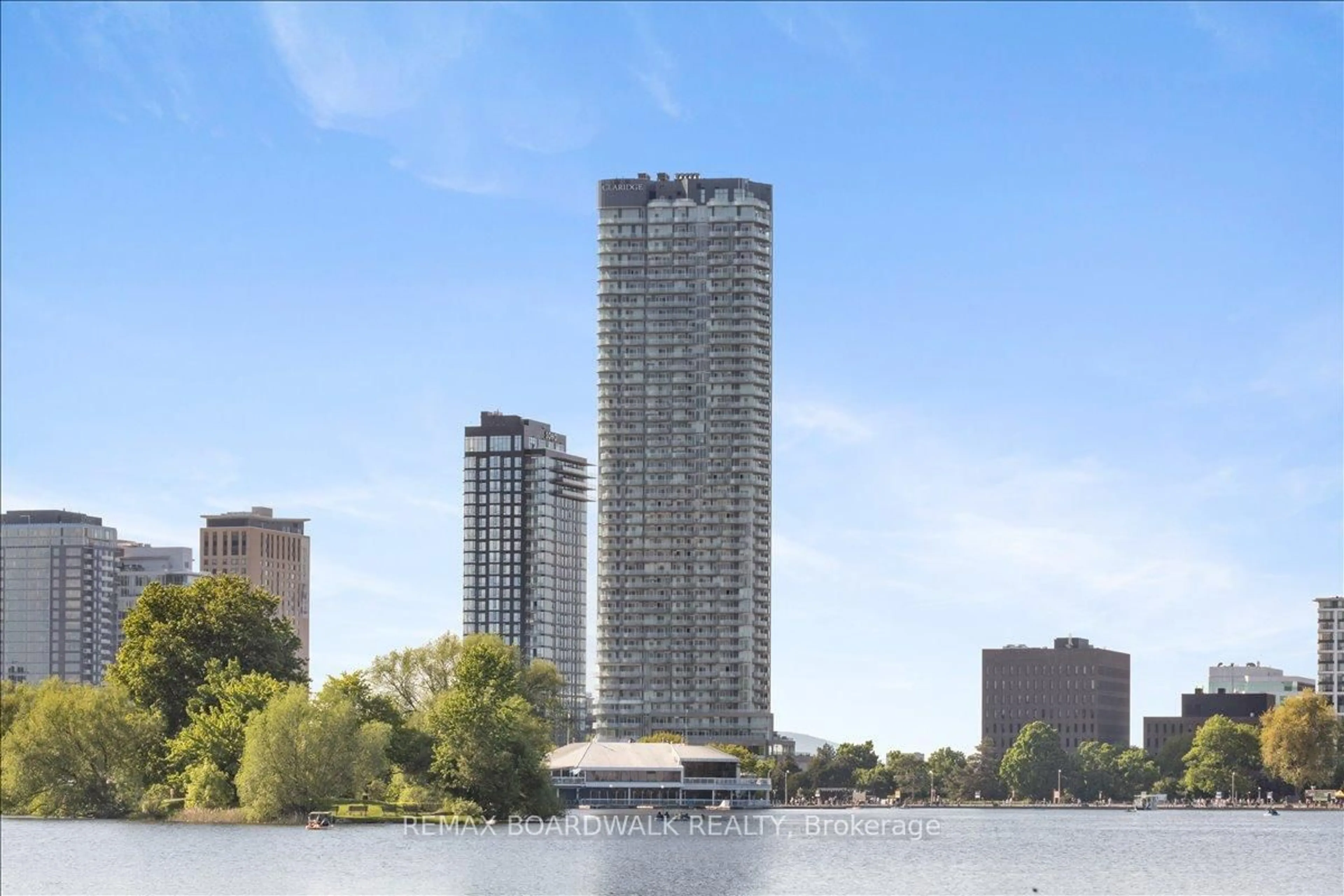 Blurry image for 805 Carling Ave #3705, Ottawa Ontario K1Z 2K4