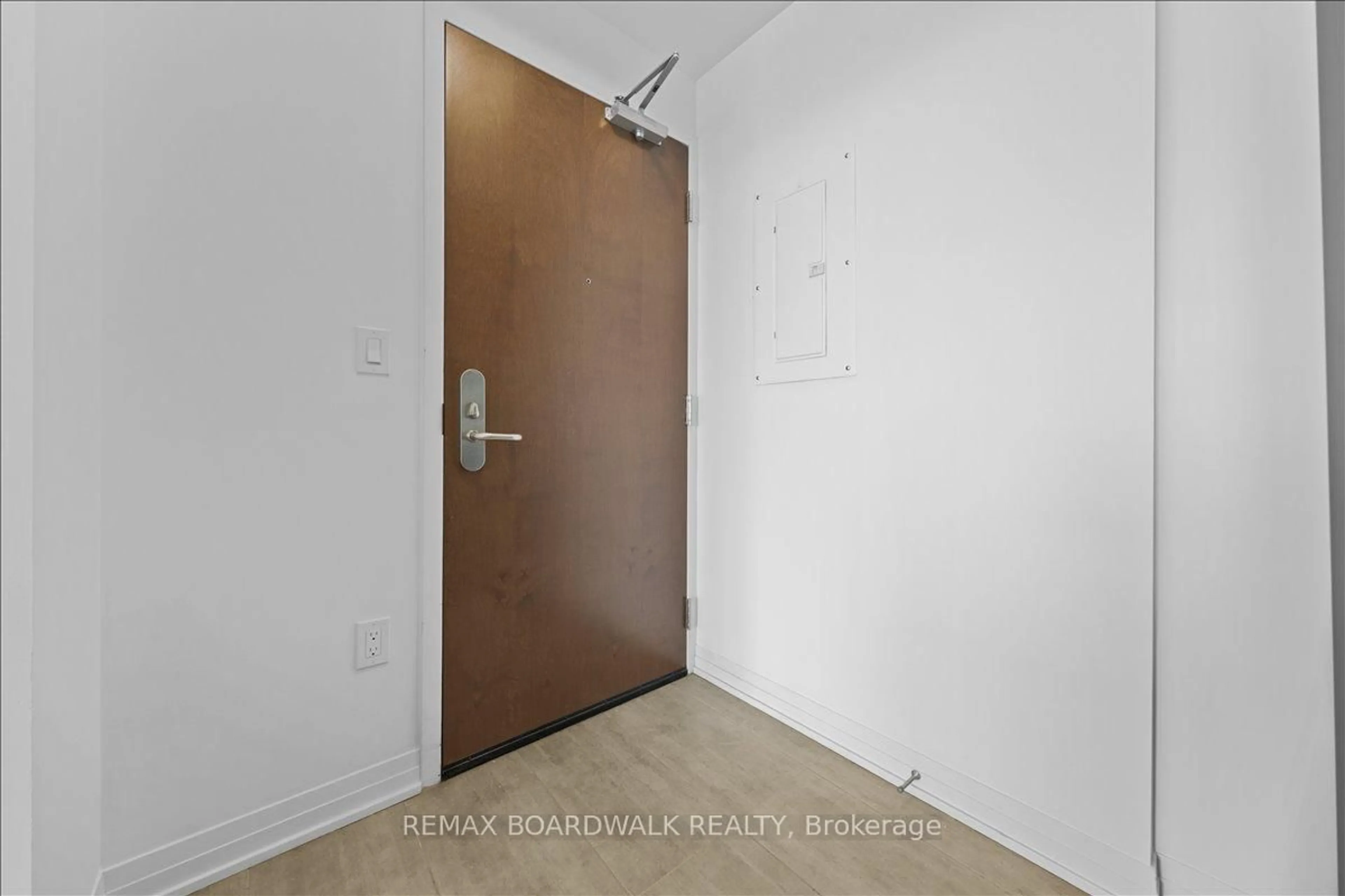 Unknown for 805 Carling Ave #3705, Ottawa Ontario K1Z 2K4