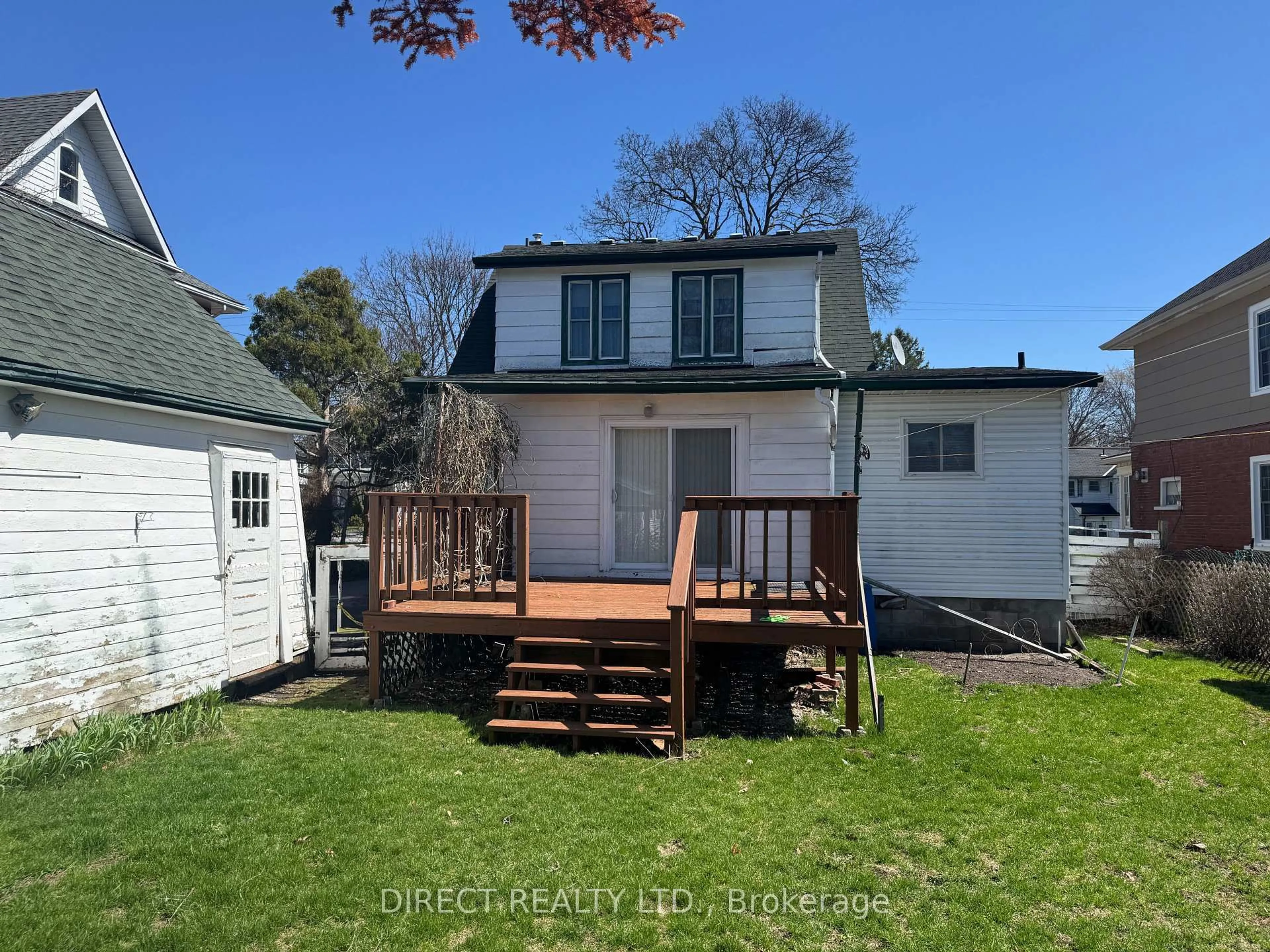 A pic from outside/outdoor area/front of a property/back of a property/a pic from drone, street for 298 Bleecker Ave, Belleville Ontario K8N 3V4