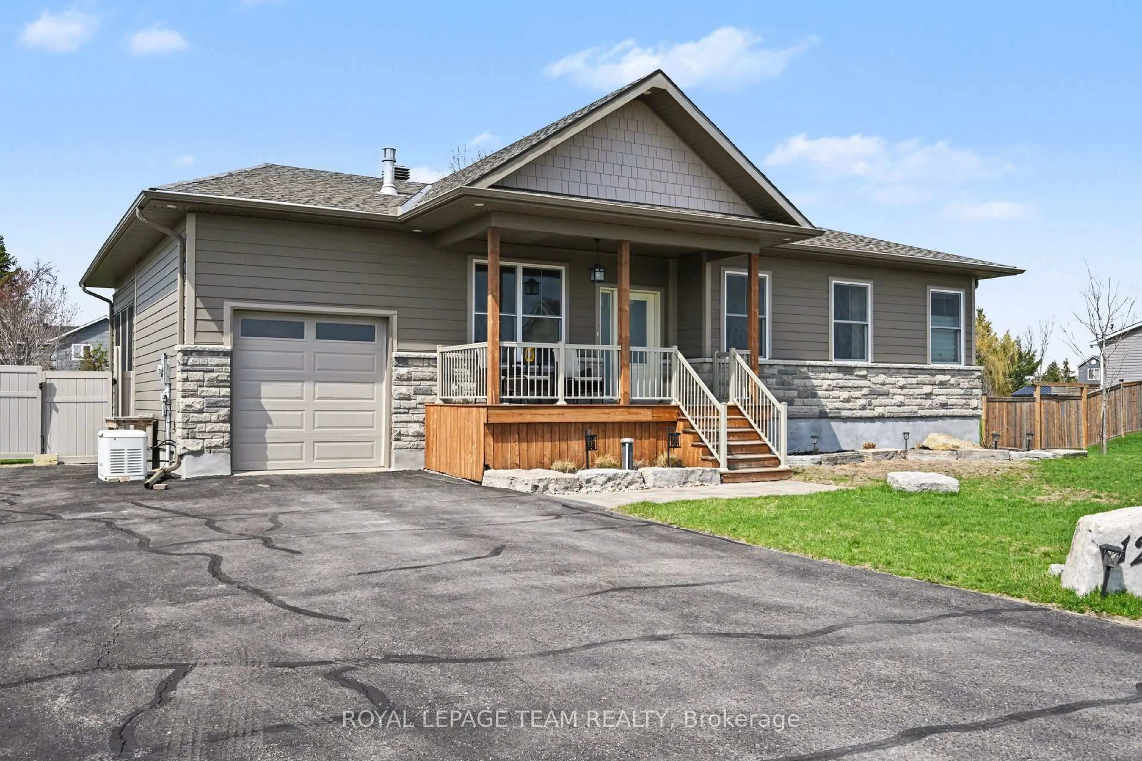 Home with vinyl exterior material, street for 121 Grasshopper Lane, Ottawa Ontario K0A 1T0