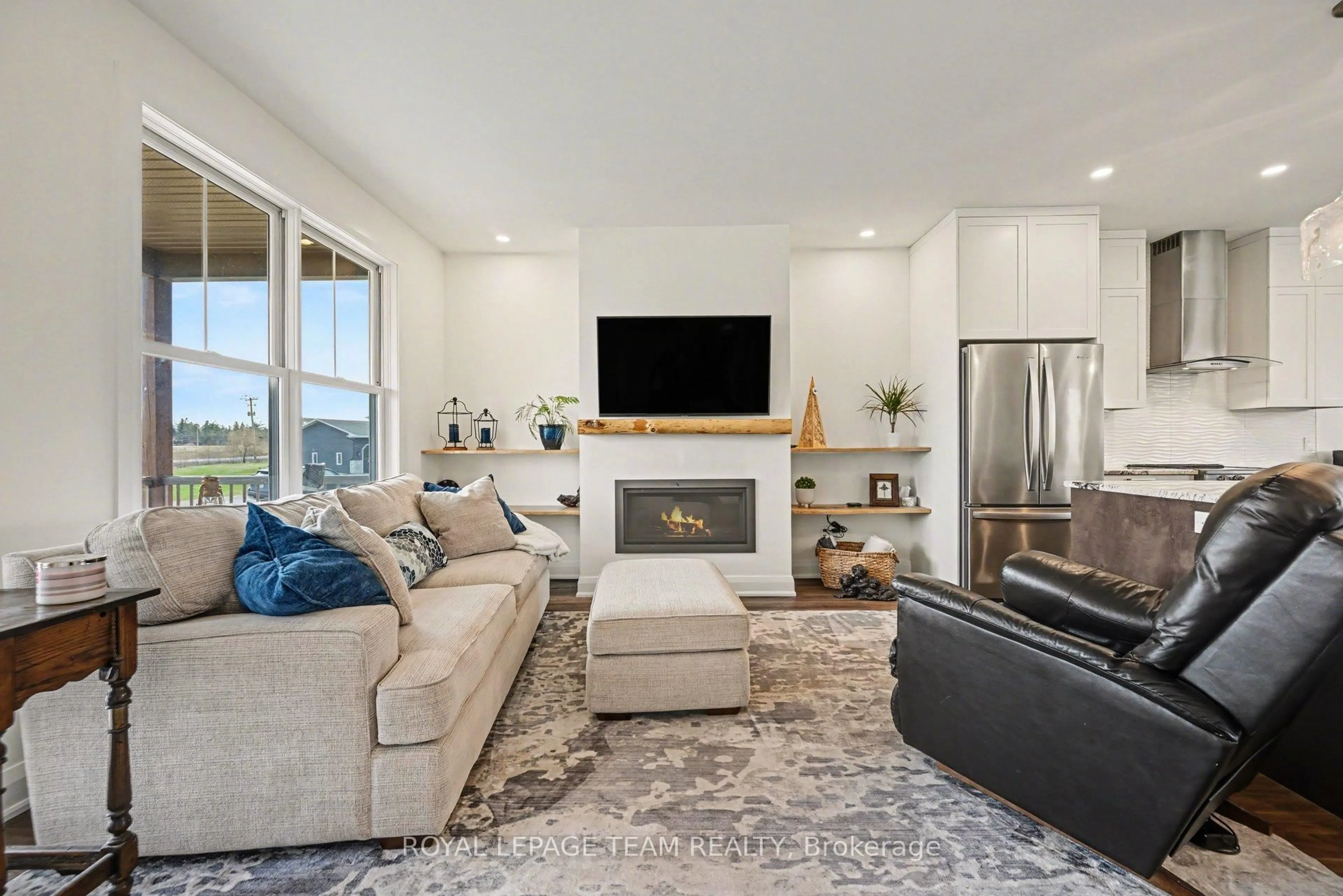 Living room with furniture, unknown for 121 Grasshopper Lane, Ottawa Ontario K0A 1T0