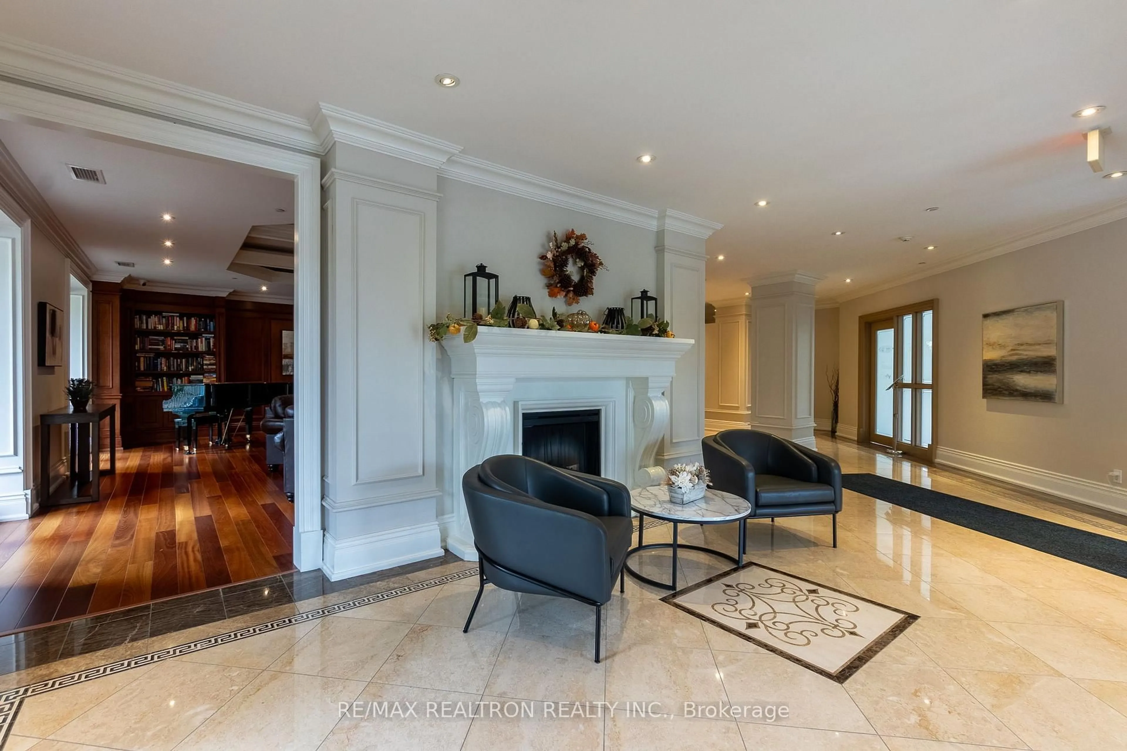 Unknown for 223 Erb St #1202, Waterloo Ontario N2L 0B3