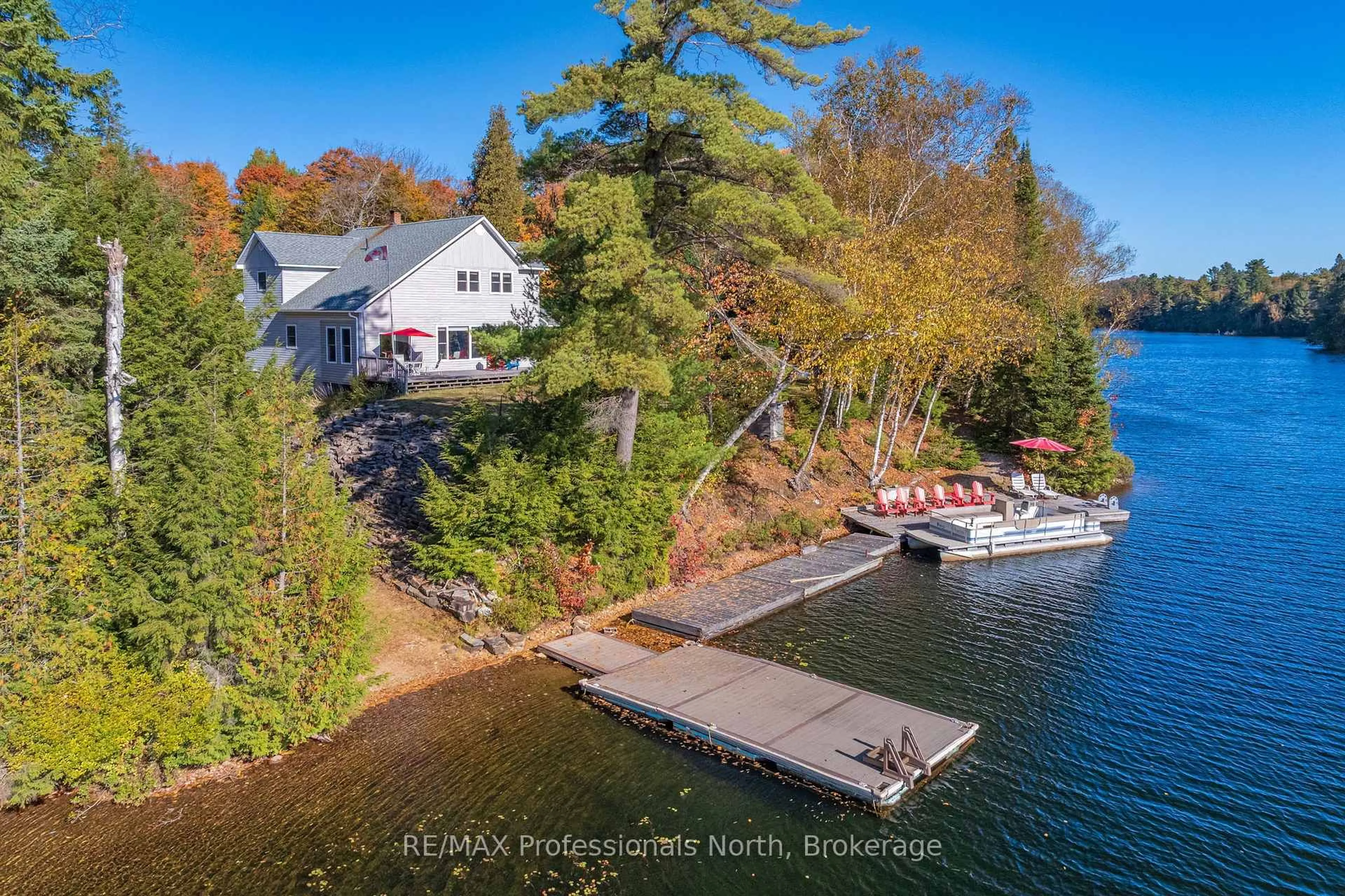 A pic from outside/outdoor area/front of a property/back of a property/a pic from drone, water/lake/river/ocean view for 2901 Limberlost Rd #3, Lake of Bays Ontario P1H 2J6