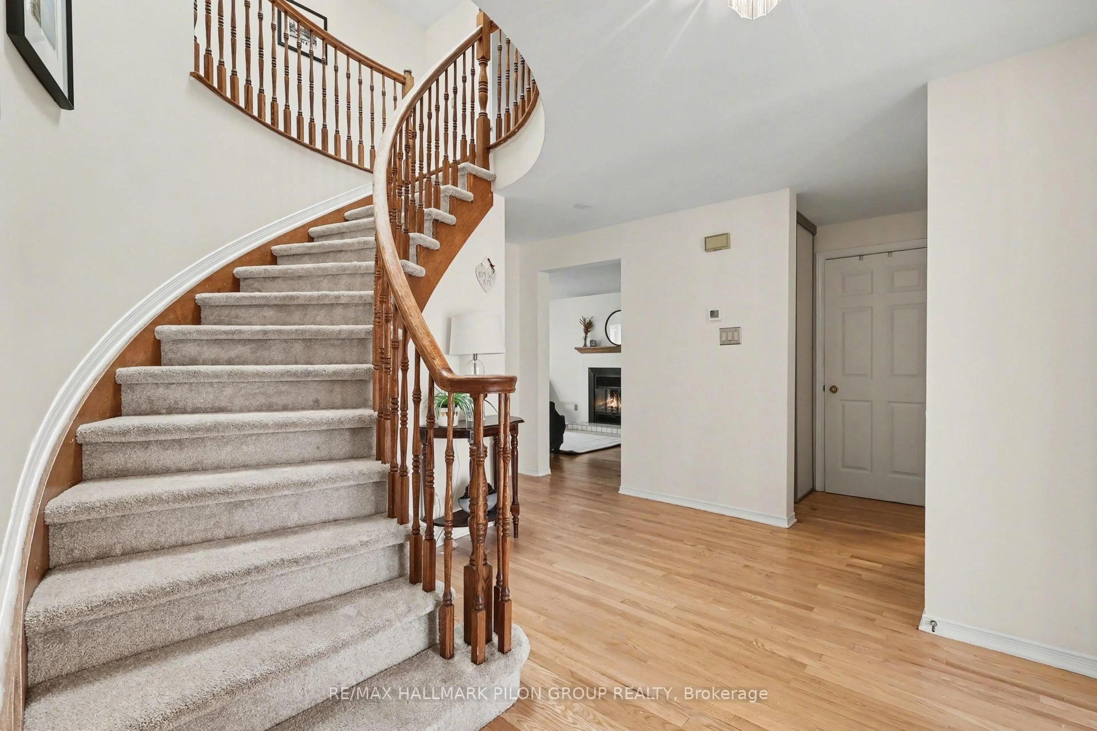 Unknown for 1709 Sansonnet St, Ottawa Ontario K1C 5Z5