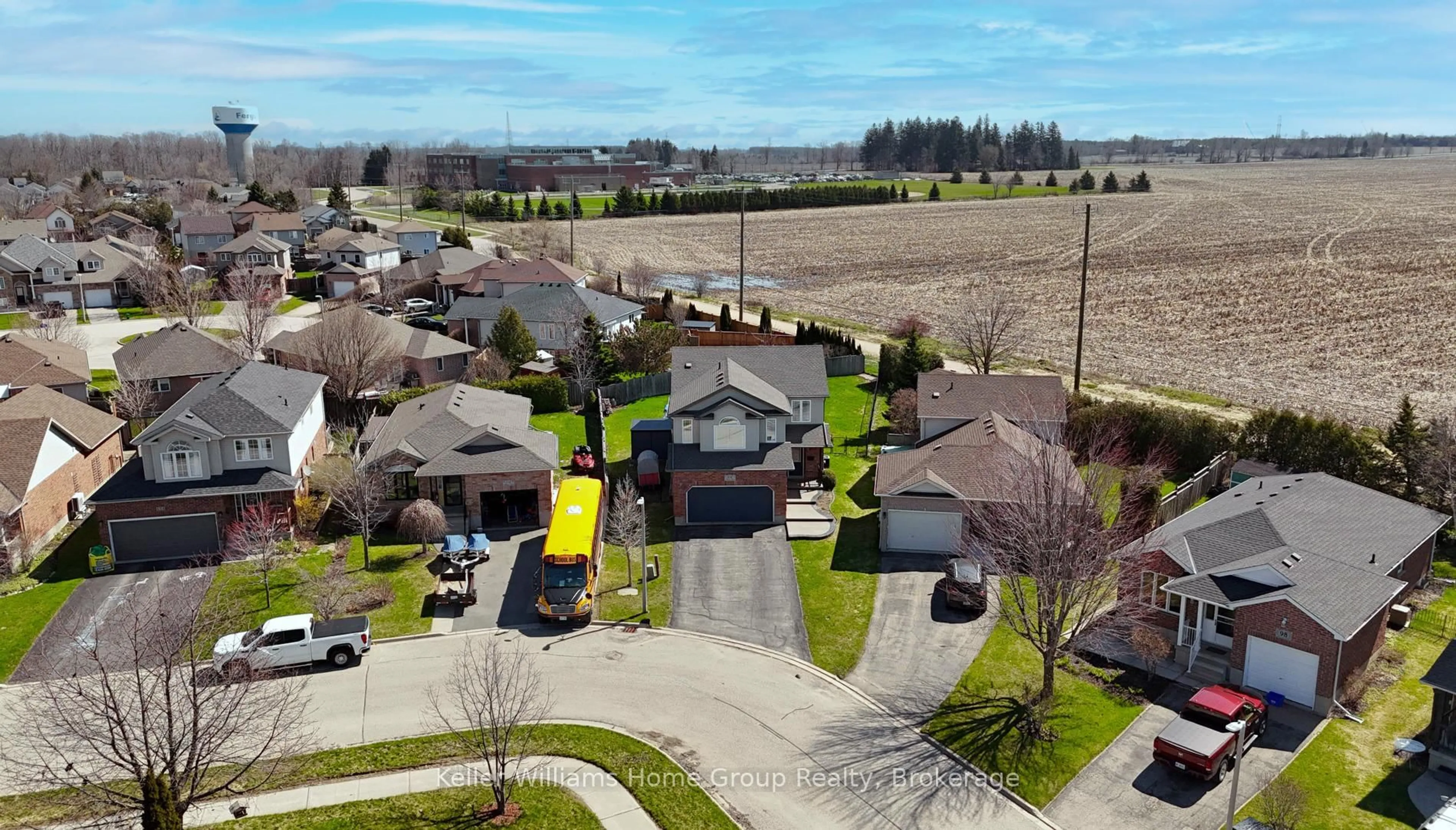 A pic from outside/outdoor area/front of a property/back of a property/a pic from drone, street for 106 Milligan St, Centre Wellington Ontario N1M 3S5