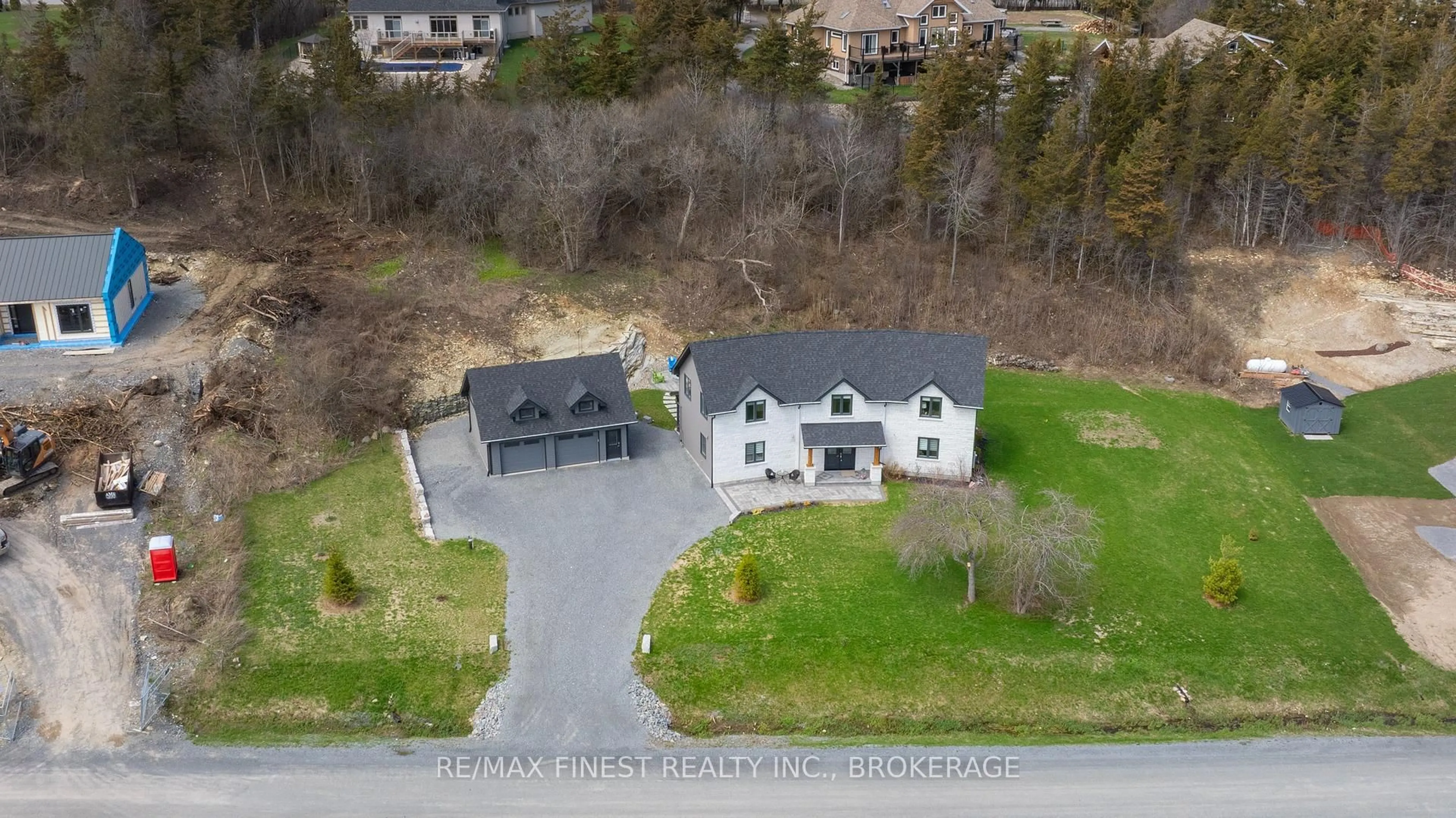 A pic from outside/outdoor area/front of a property/back of a property/a pic from drone, street for 1033 Kona Cres, Frontenac Ontario K0H 0A9