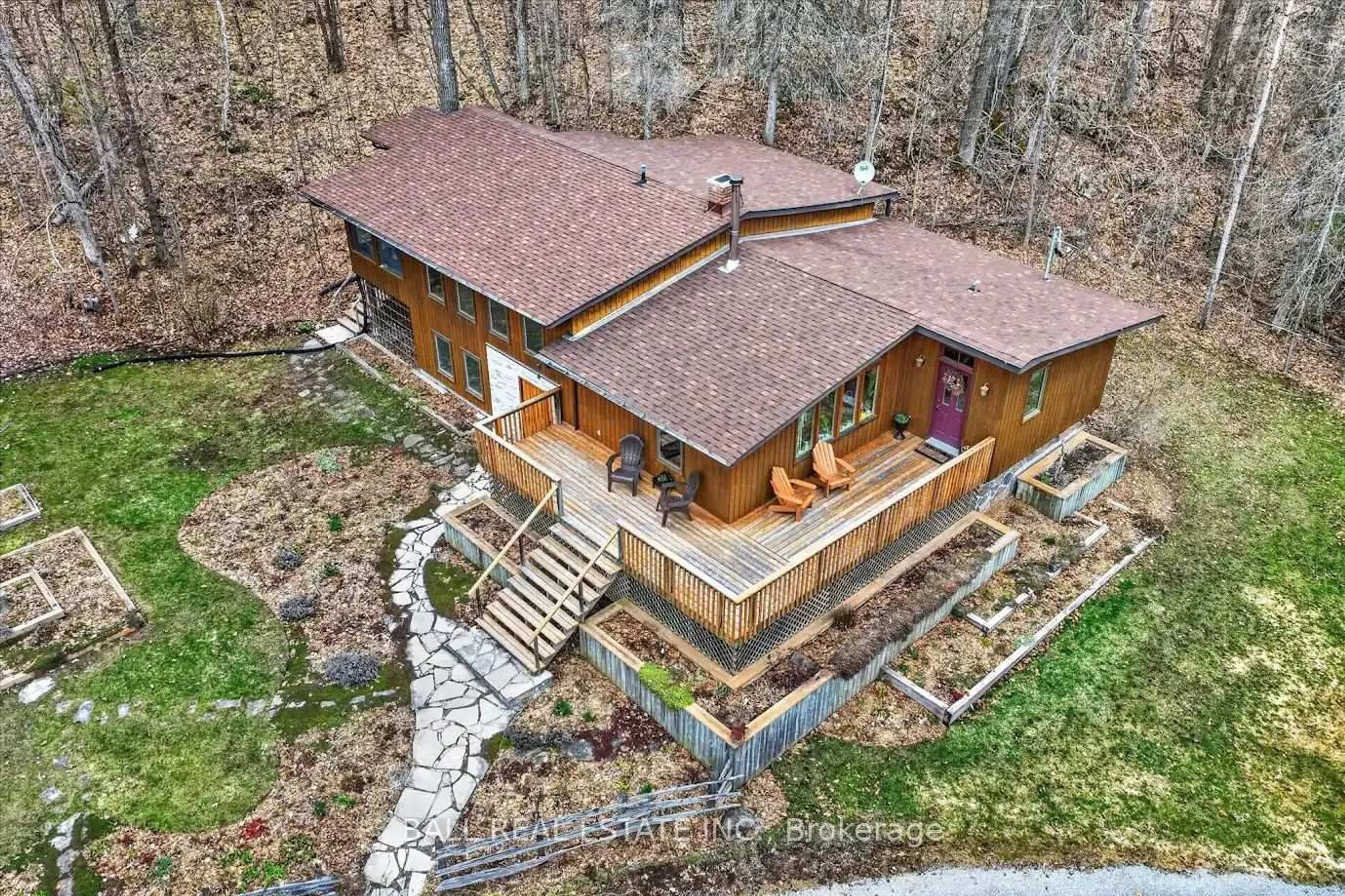 A pic from outside/outdoor area/front of a property/back of a property/a pic from drone, building for 6550 Highway 28, North Kawartha Ontario K0L 3E0