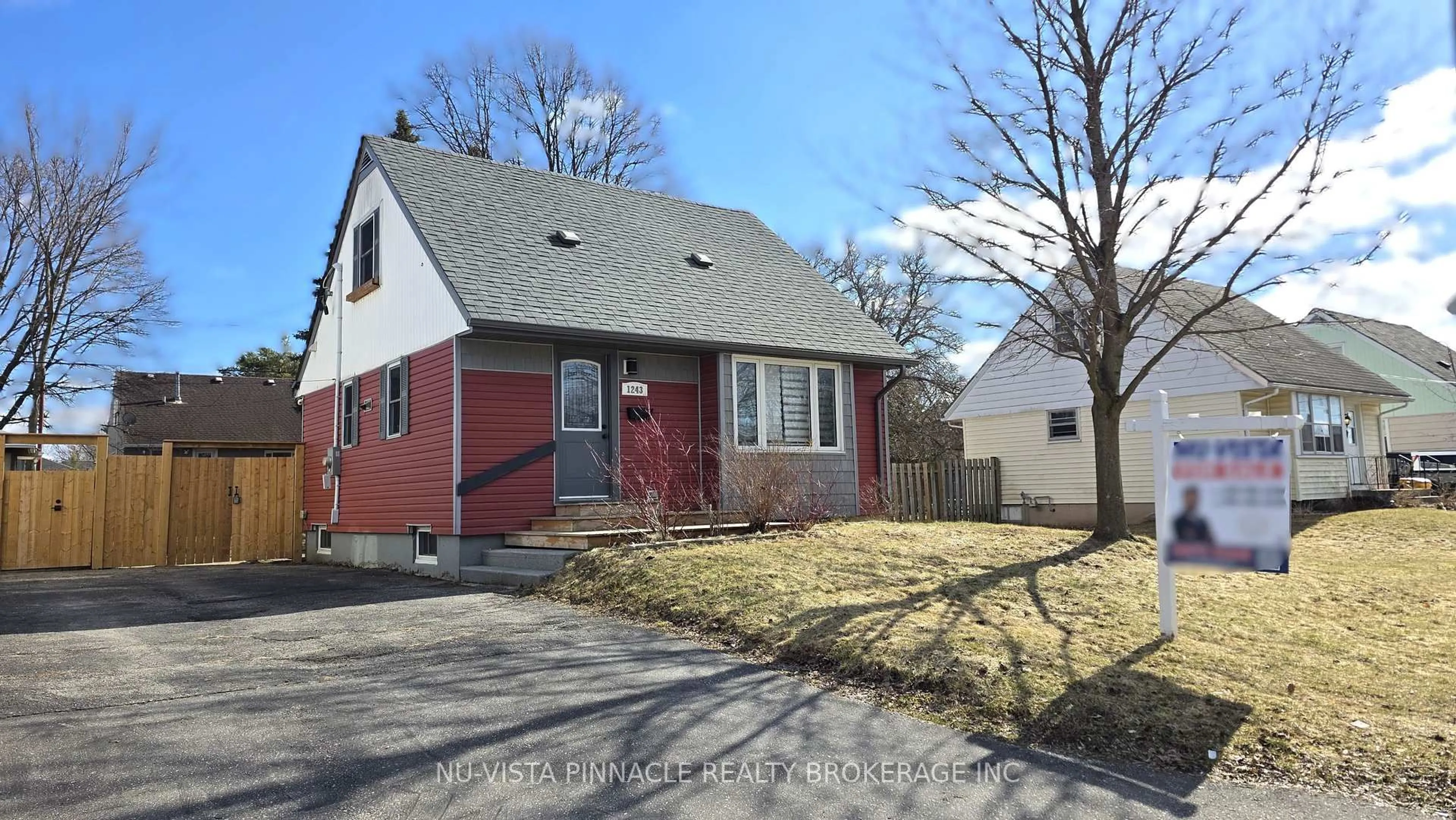 Unknown for 1243 Landor St, London East Ontario N5Y 3W2