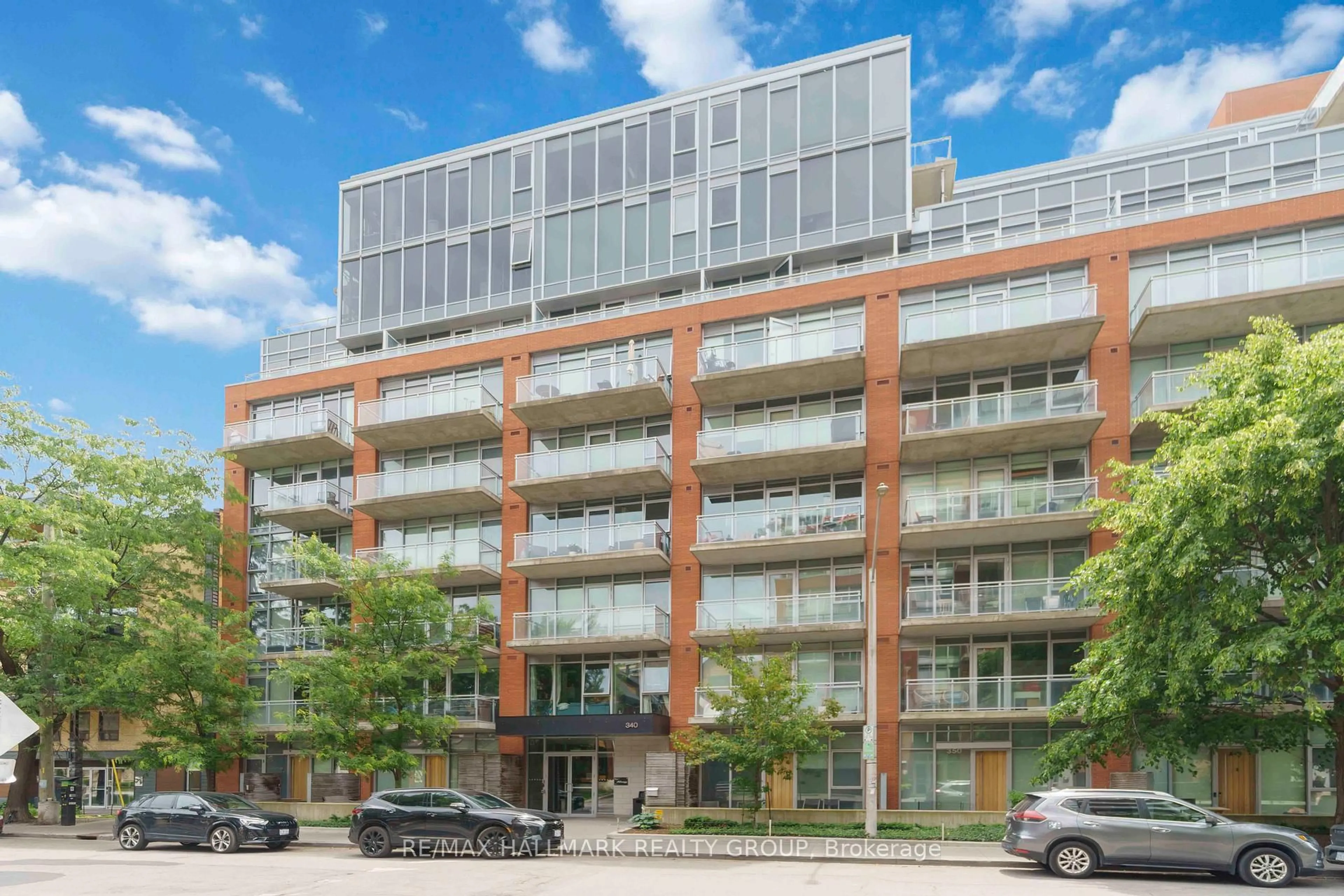 Patio, building for 340 McLeod St #750, Ottawa Ontario K2P 1A4