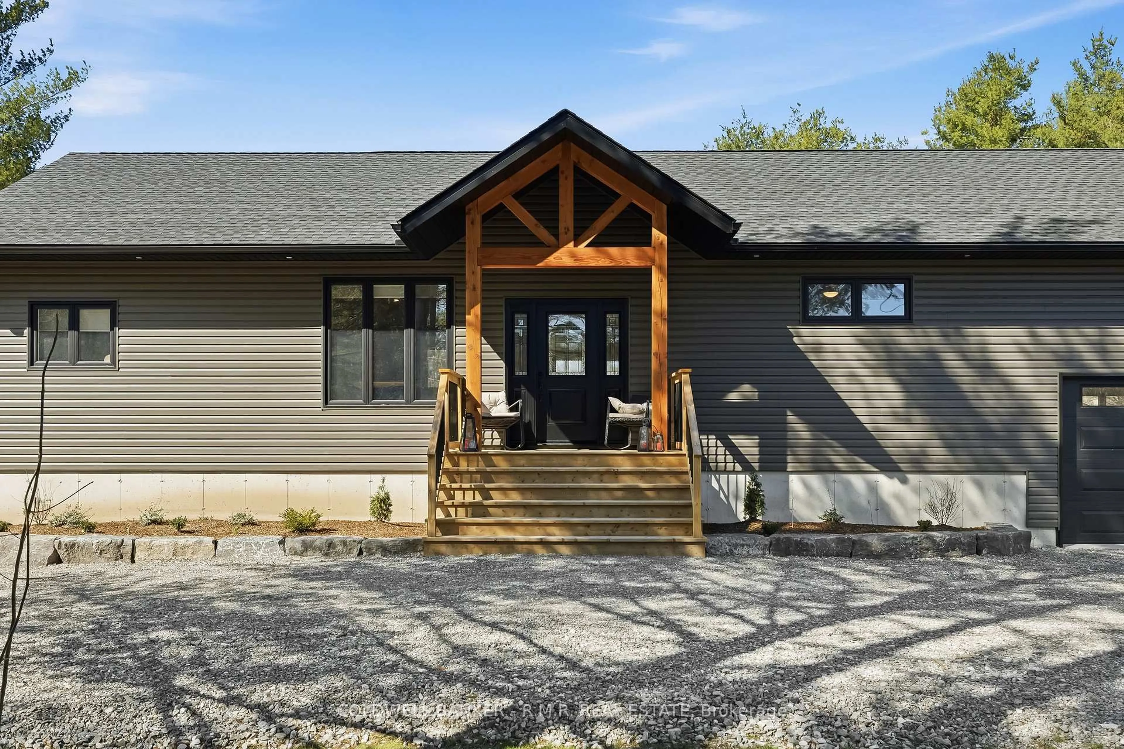 Home with vinyl exterior material, mountain view for 289 Tully's Rd, Trent Lakes Ontario K0M 1A0