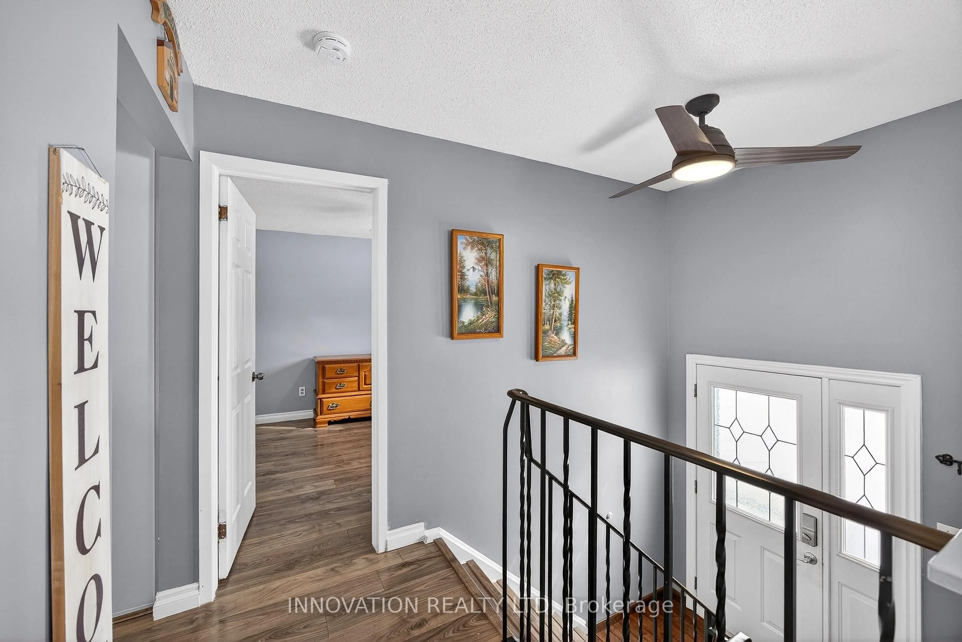 Indoor entryway for 15 Henderson St, Carleton Place Ontario K7C 3Z1