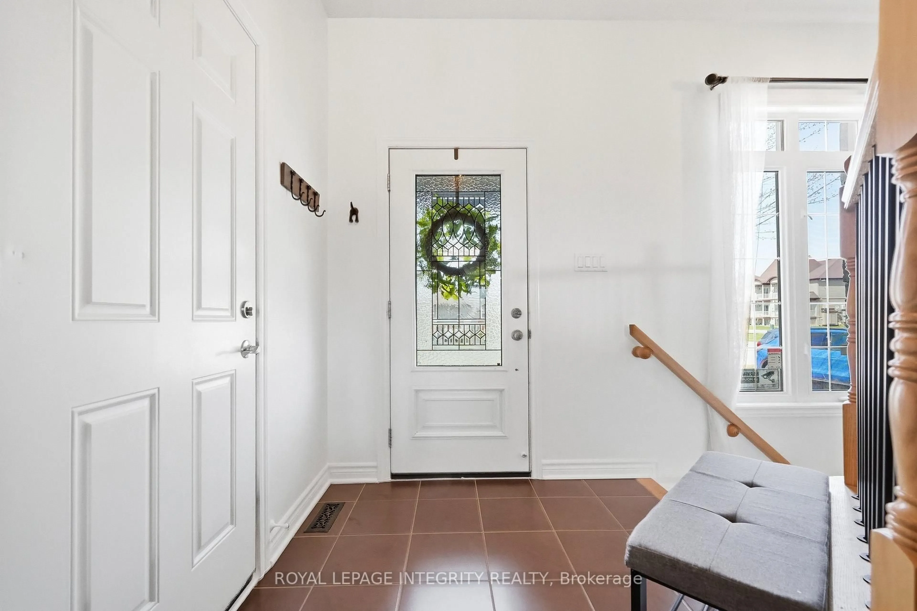 Indoor entryway for 89 Brunet St, The Nation Ontario K0A 2M0