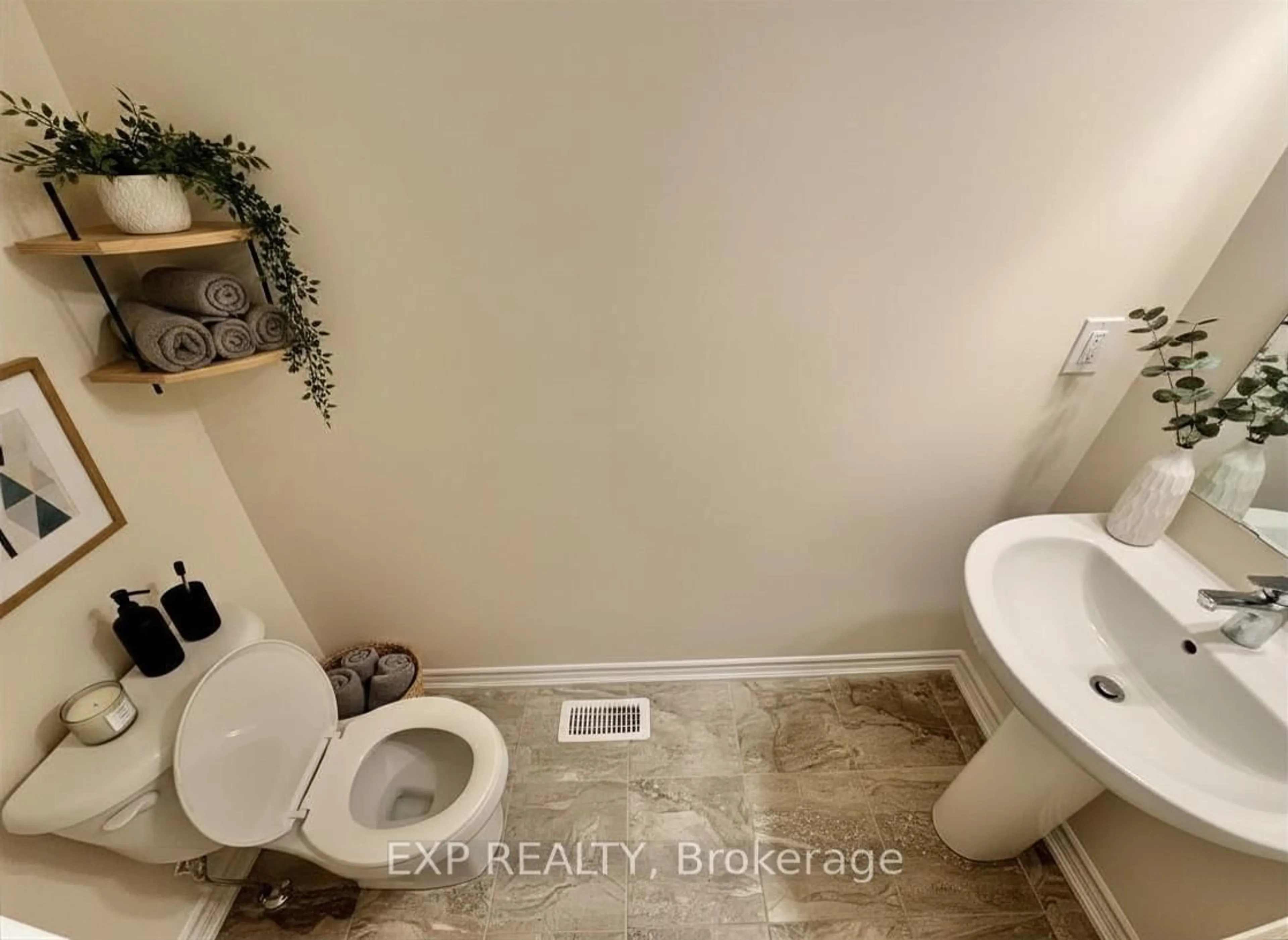 A pic of a room for 107 Mcgill Ave, Erin Ontario N0B 1T0