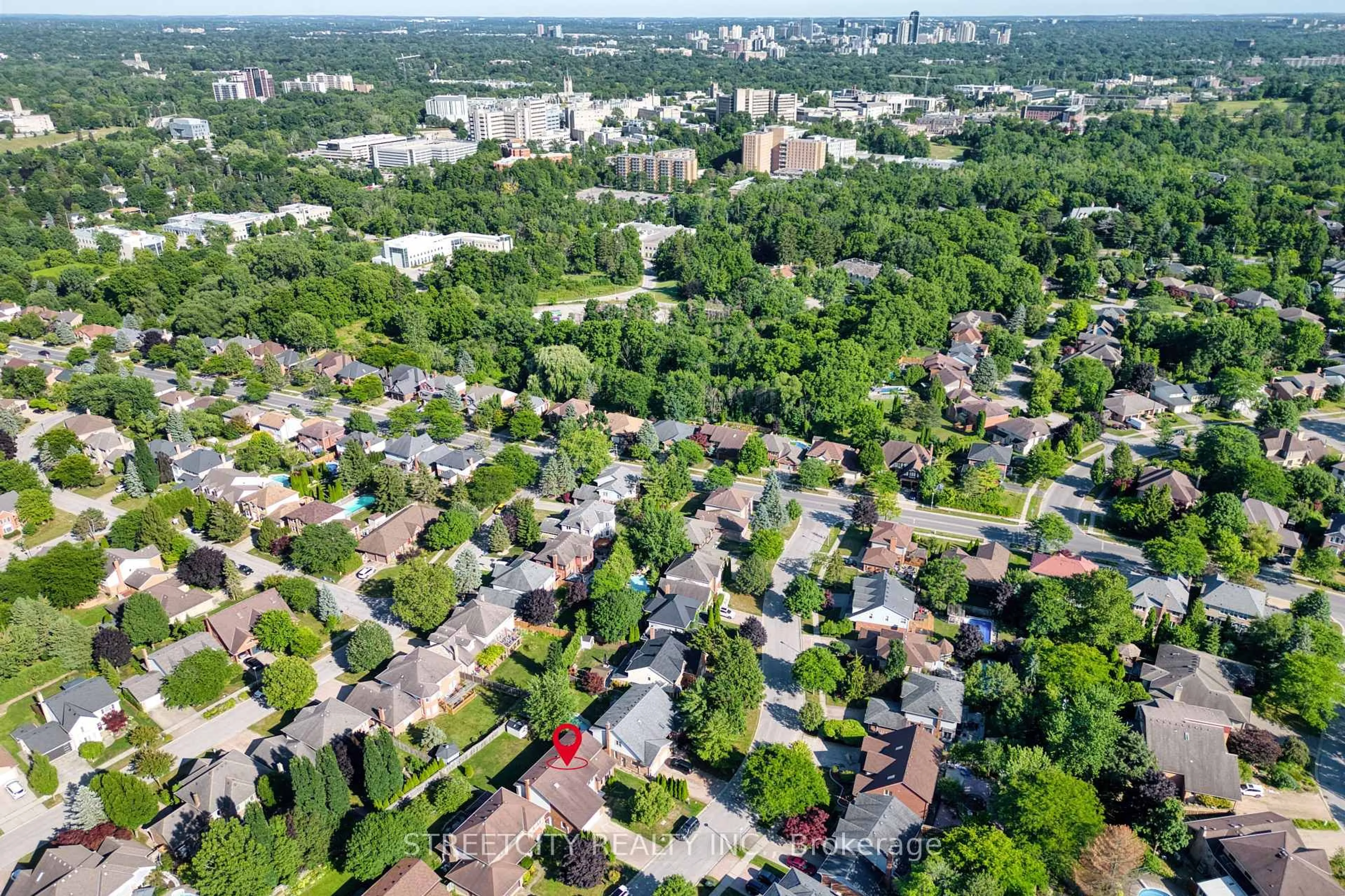 A pic from outside/outdoor area/front of a property/back of a property/a pic from drone, street for 26 GRASMERE Cres, London North Ontario N6G 4P2