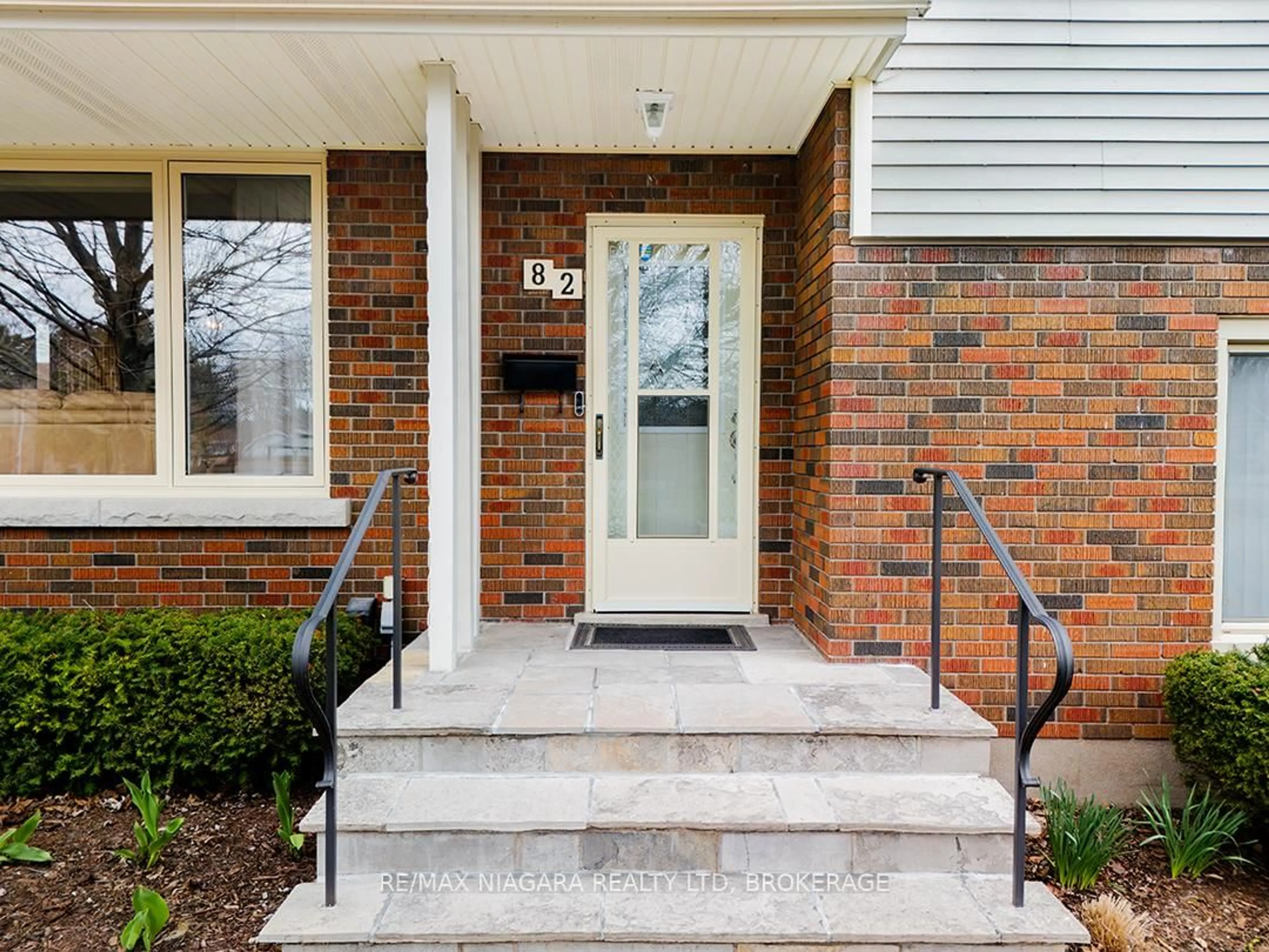 Home with brick exterior material, street for 82 Scholfield Ave, Port Colborne Ontario L3K 5S9