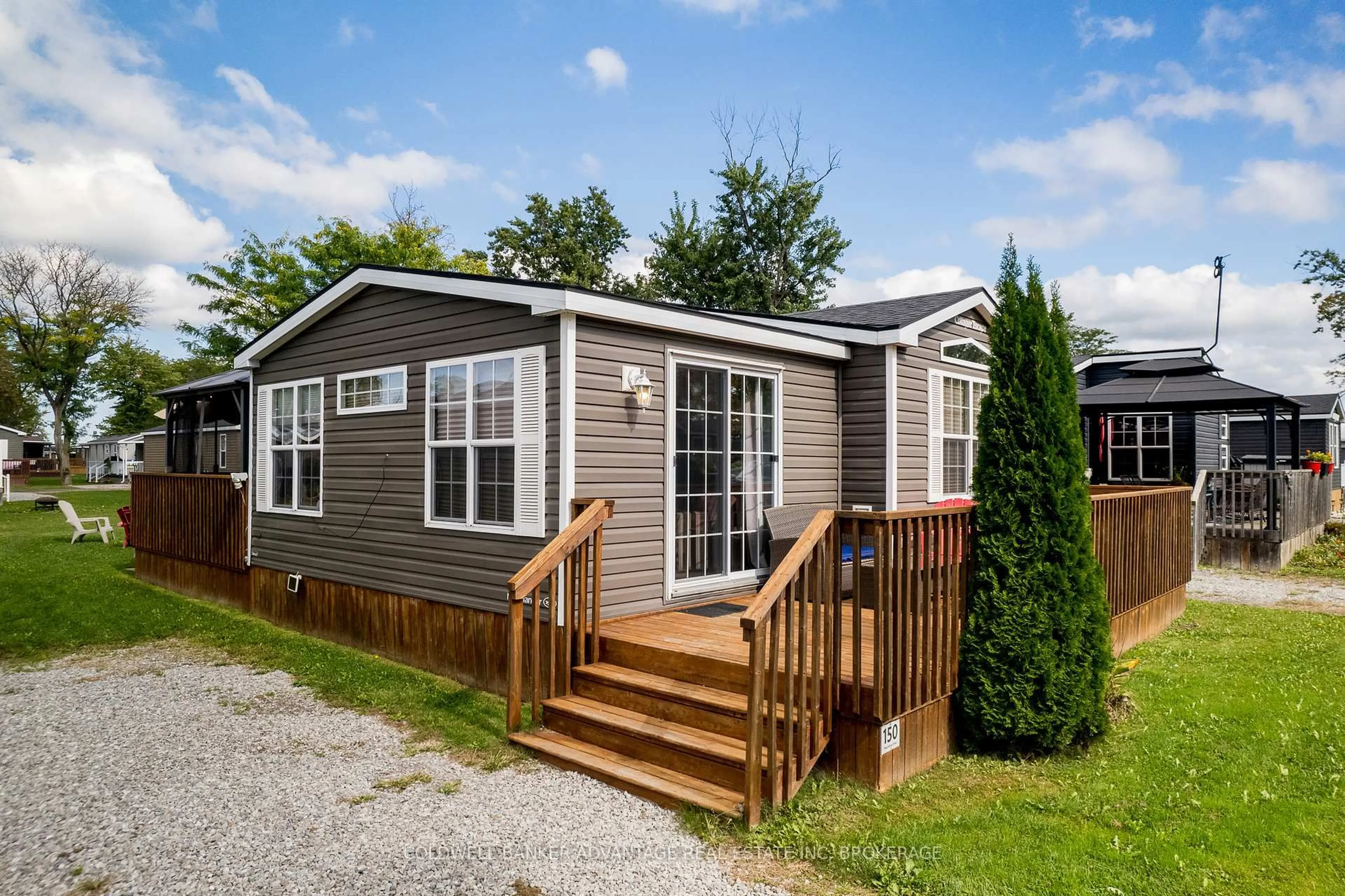 Home with vinyl exterior material, street for 1501 Line 8 Rd #150, Niagara-on-the-Lake Ontario L0S 1J0