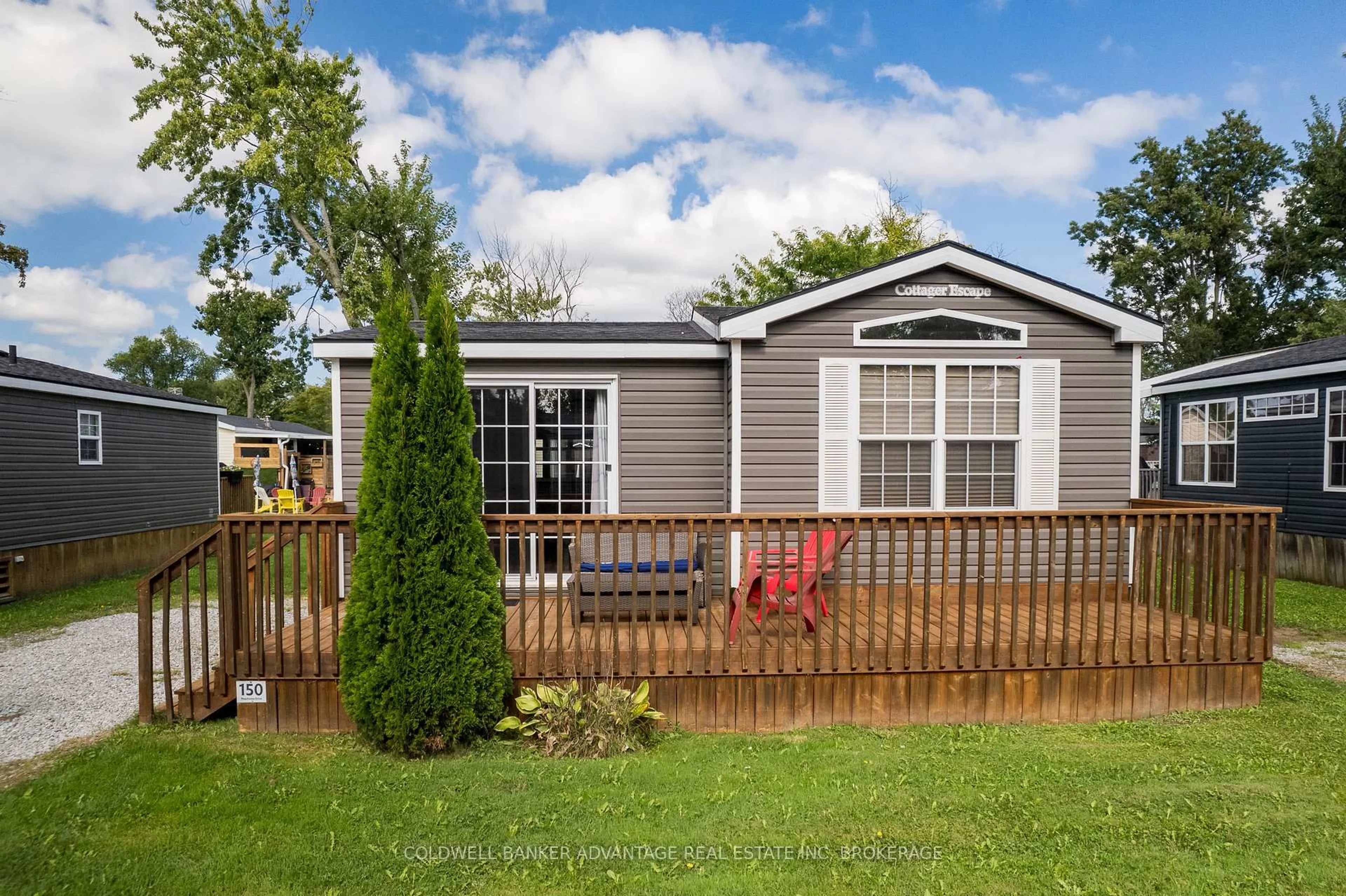 Home with vinyl exterior material, street for 1501 Line 8 Rd #150, Niagara-on-the-Lake Ontario L0S 1J0