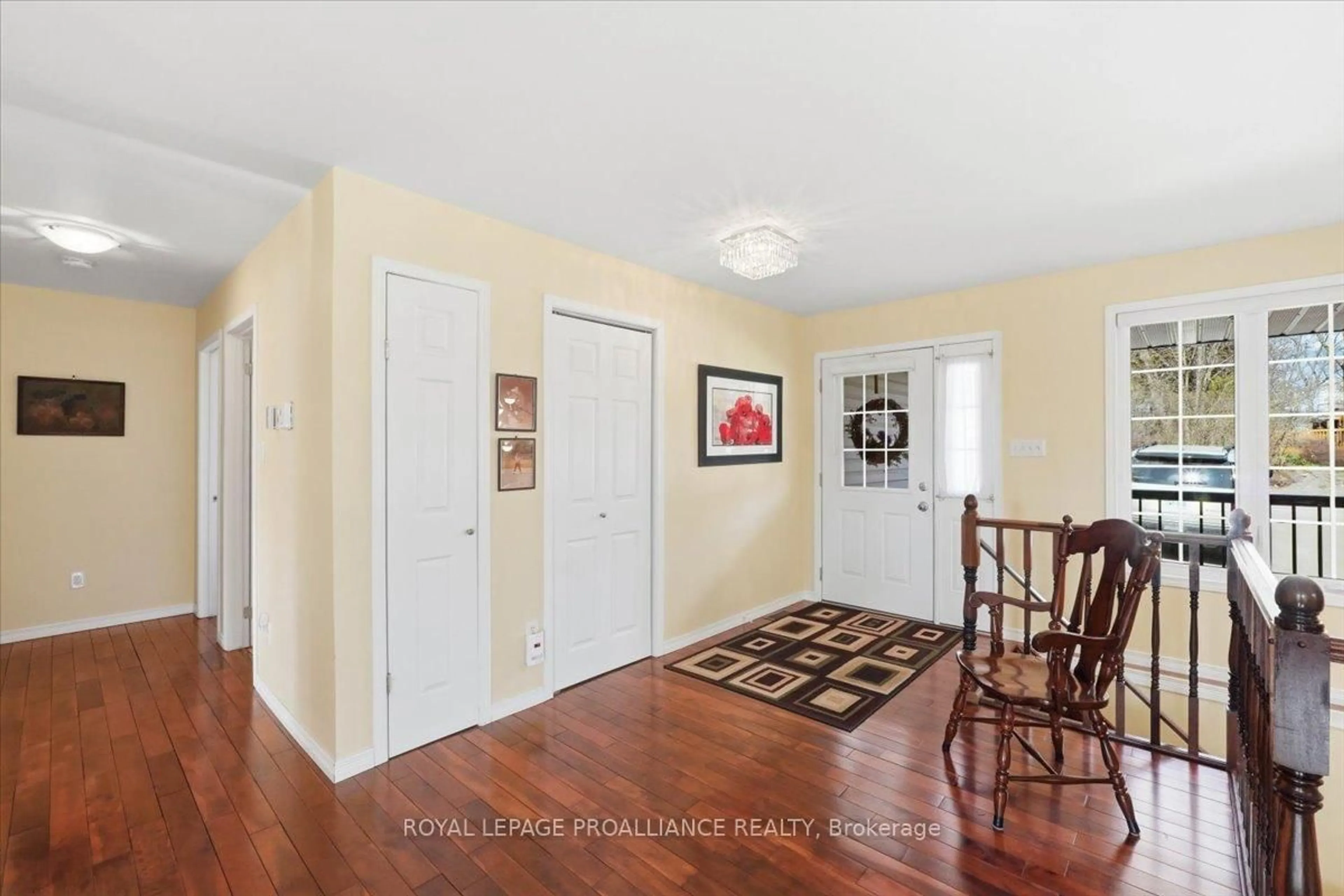 Indoor entryway for 52 Horace Ave, Madoc Ontario K0K 2K0