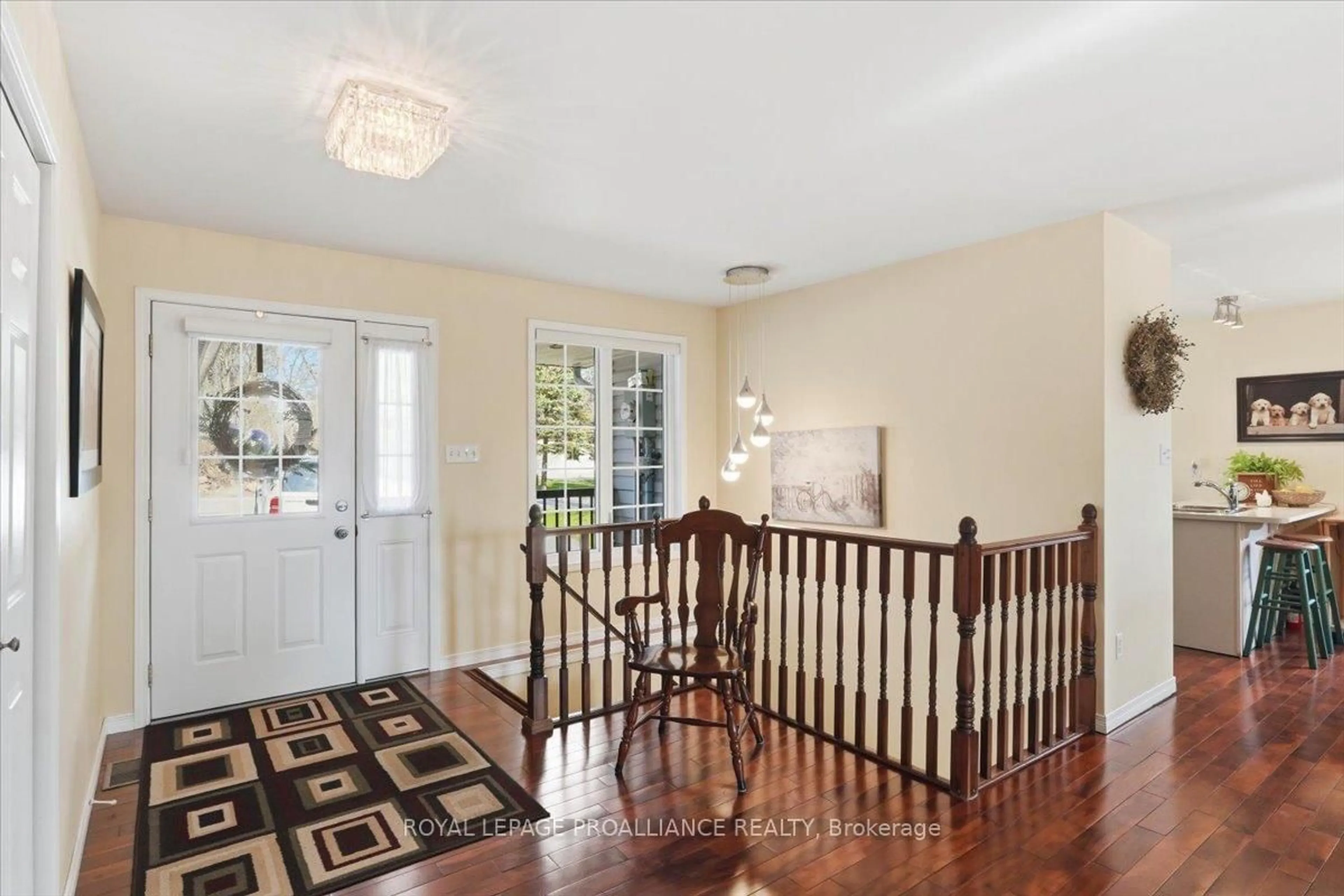 Indoor entryway for 52 Horace Ave, Madoc Ontario K0K 2K0