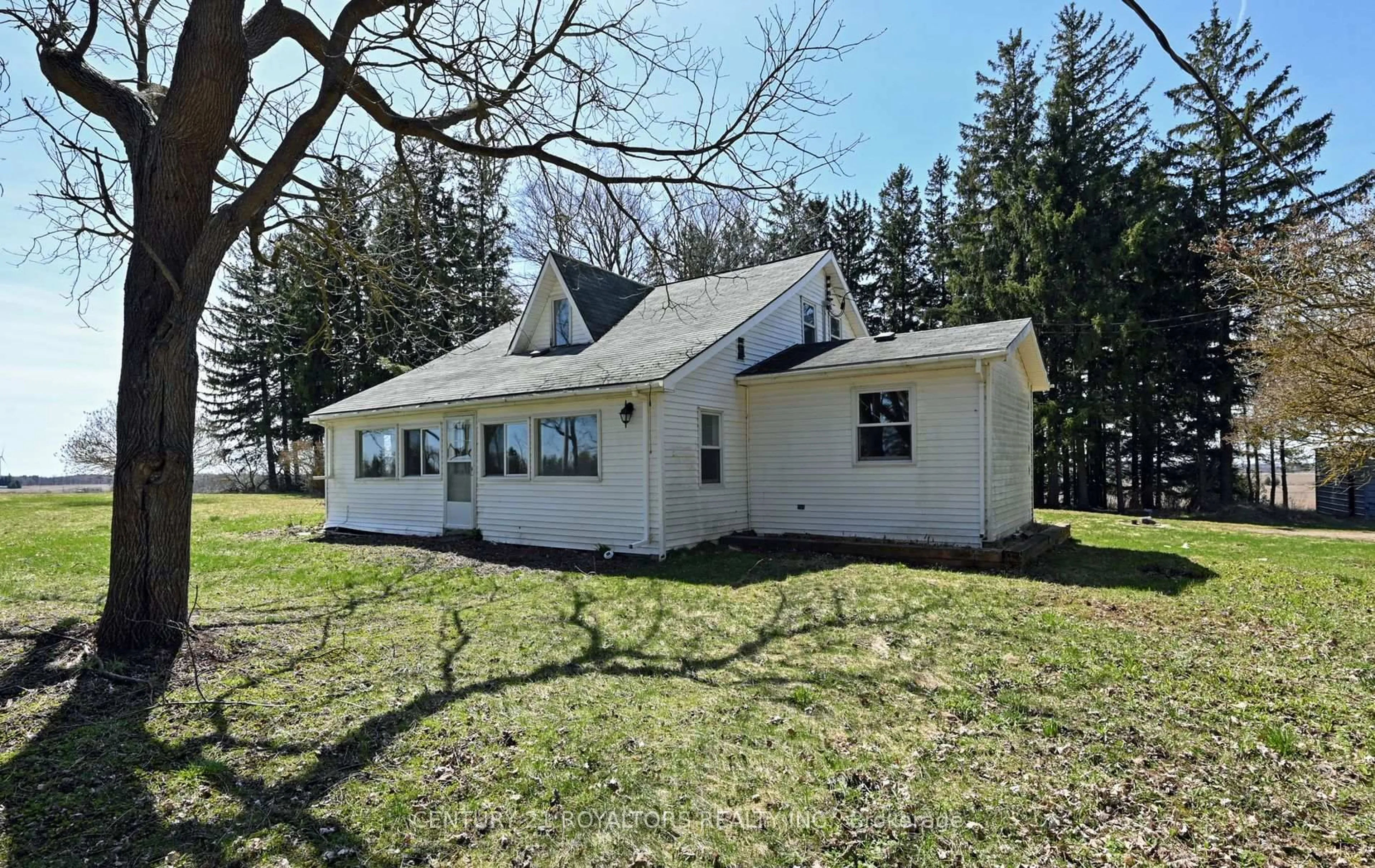 Home with vinyl exterior material, unknown for 215274 10th Line, Amaranth Ontario L9W 0G8