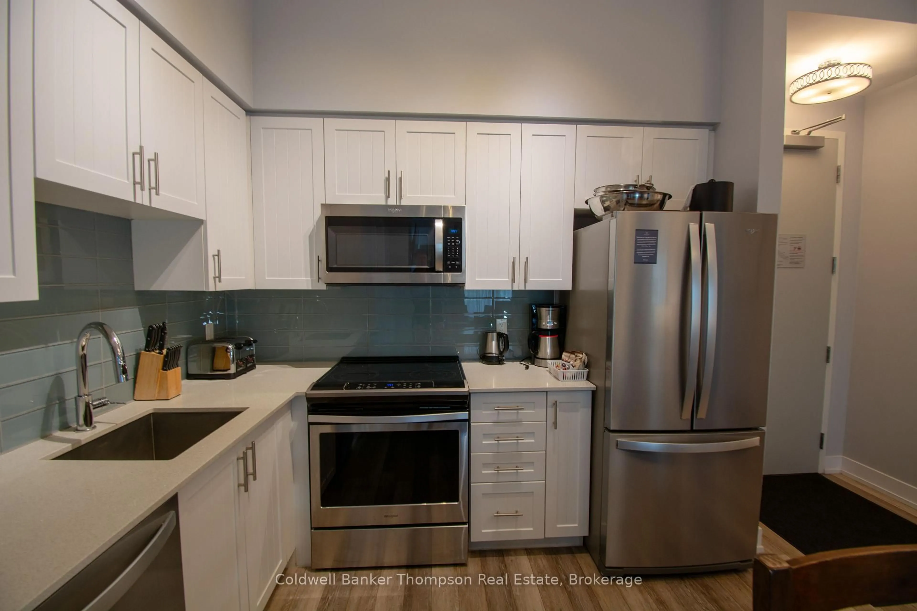 Standard kitchen, unknown for 25 Pen Lake Point Rd #003, Huntsville Ontario P1H 1A9