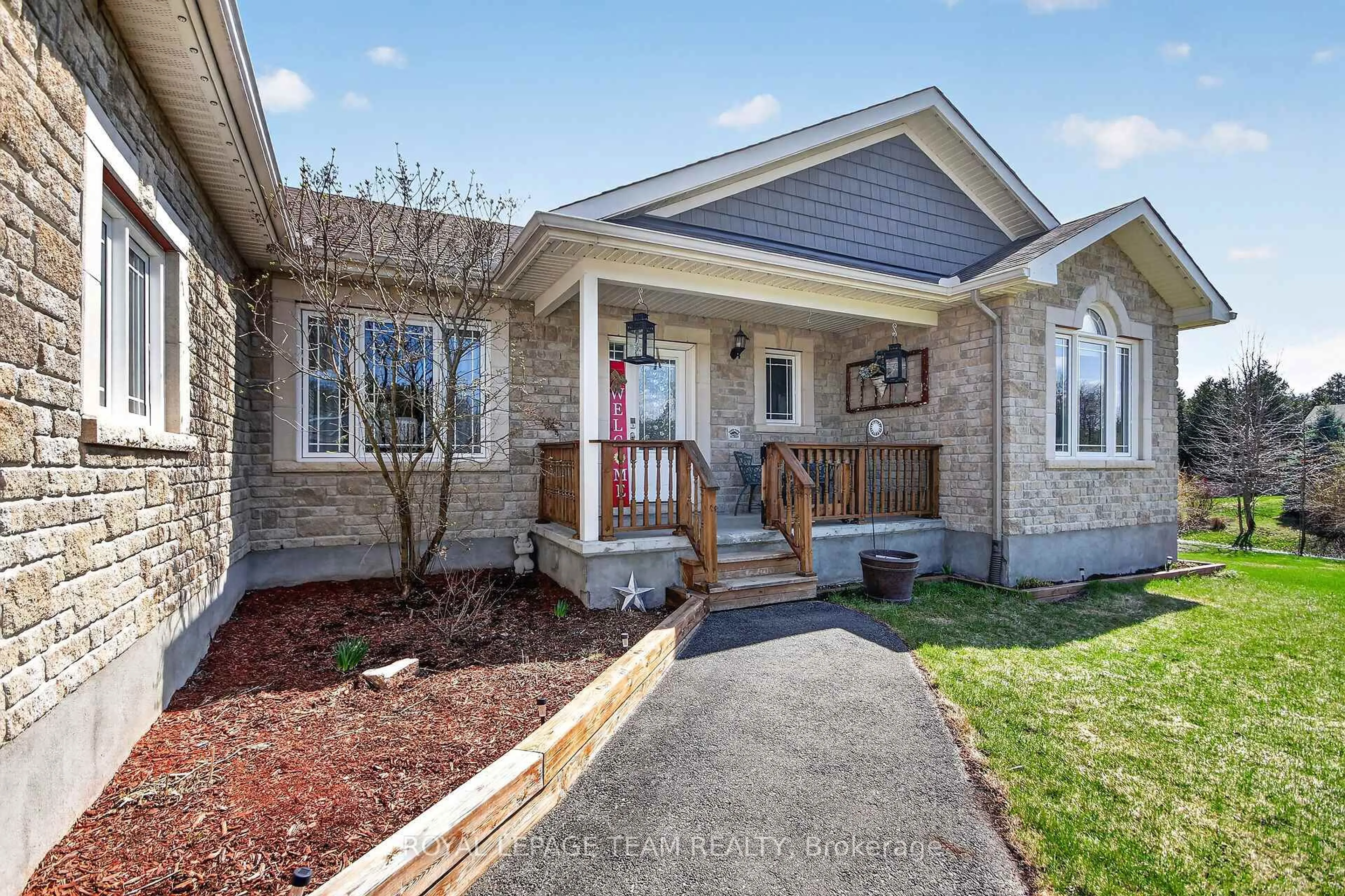 Home with brick exterior material, street for 109 Stonewalk Dr, North Grenville Ontario K0G 1J0