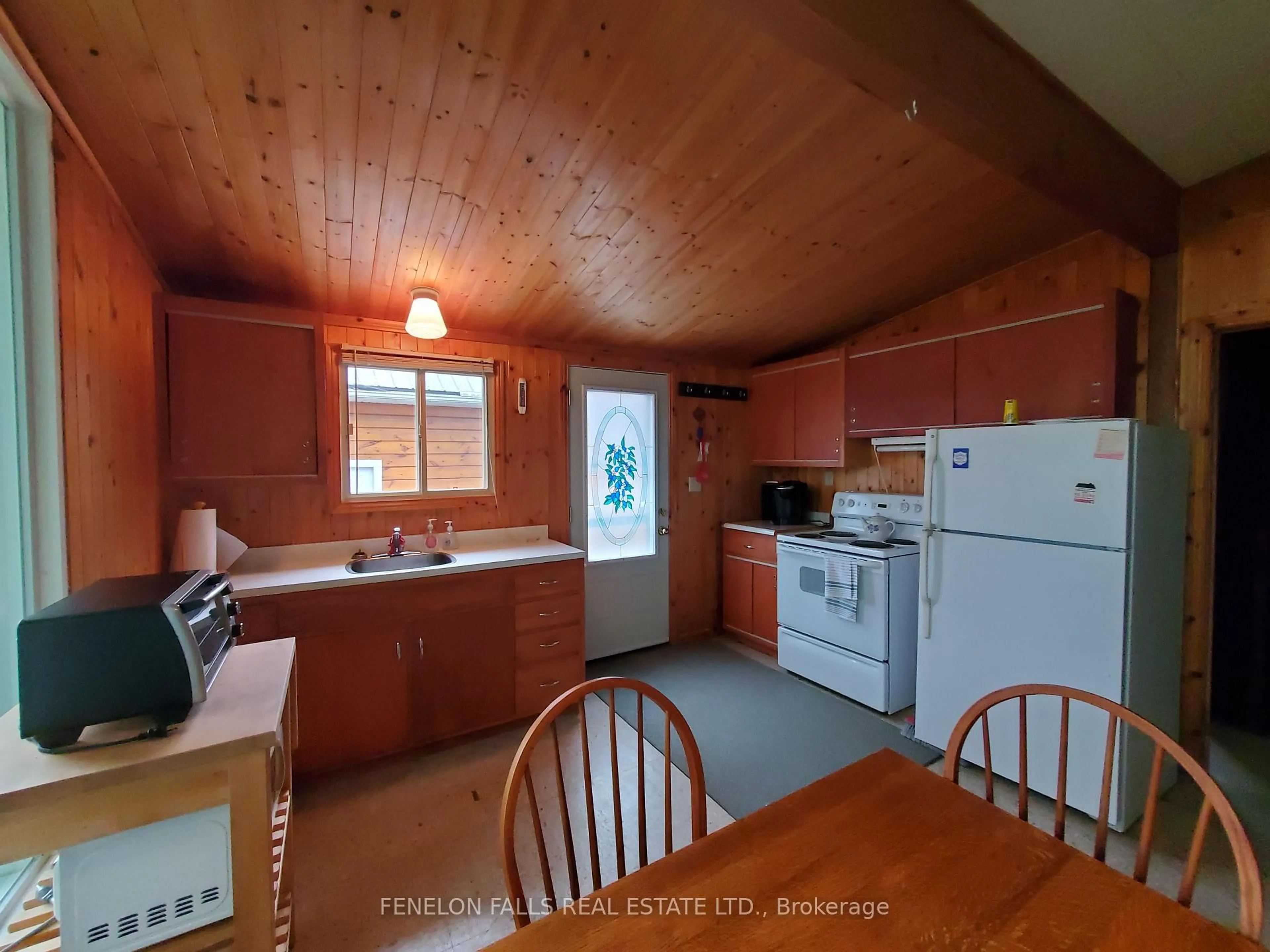 Standard kitchen, unknown for 9 Gold St, Kawartha Lakes Ontario K0M 1N0