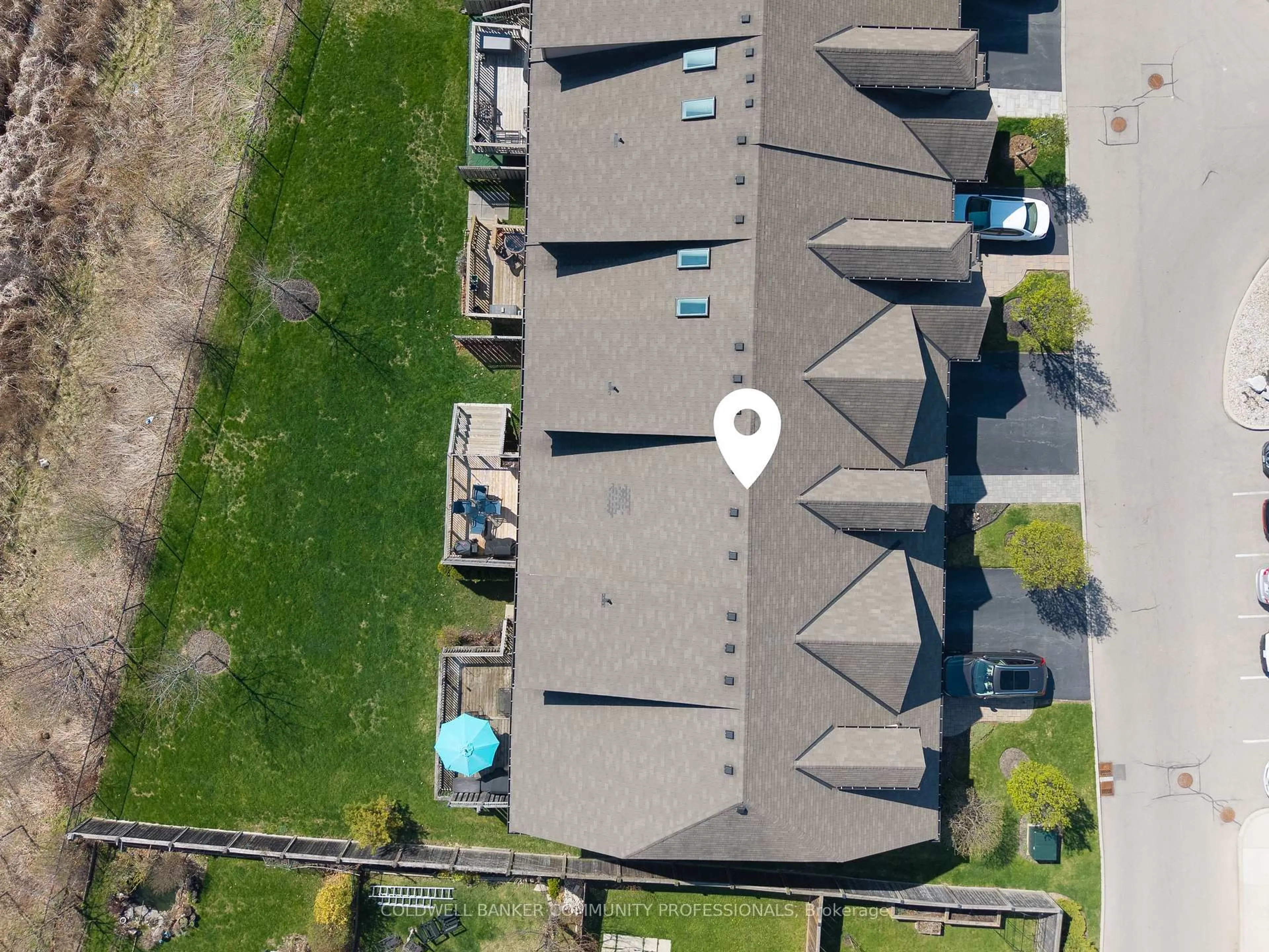 A pic from outside/outdoor area/front of a property/back of a property/a pic from drone, unknown for 53 Redfern Ave #2, Hamilton Ontario L9C 0E2