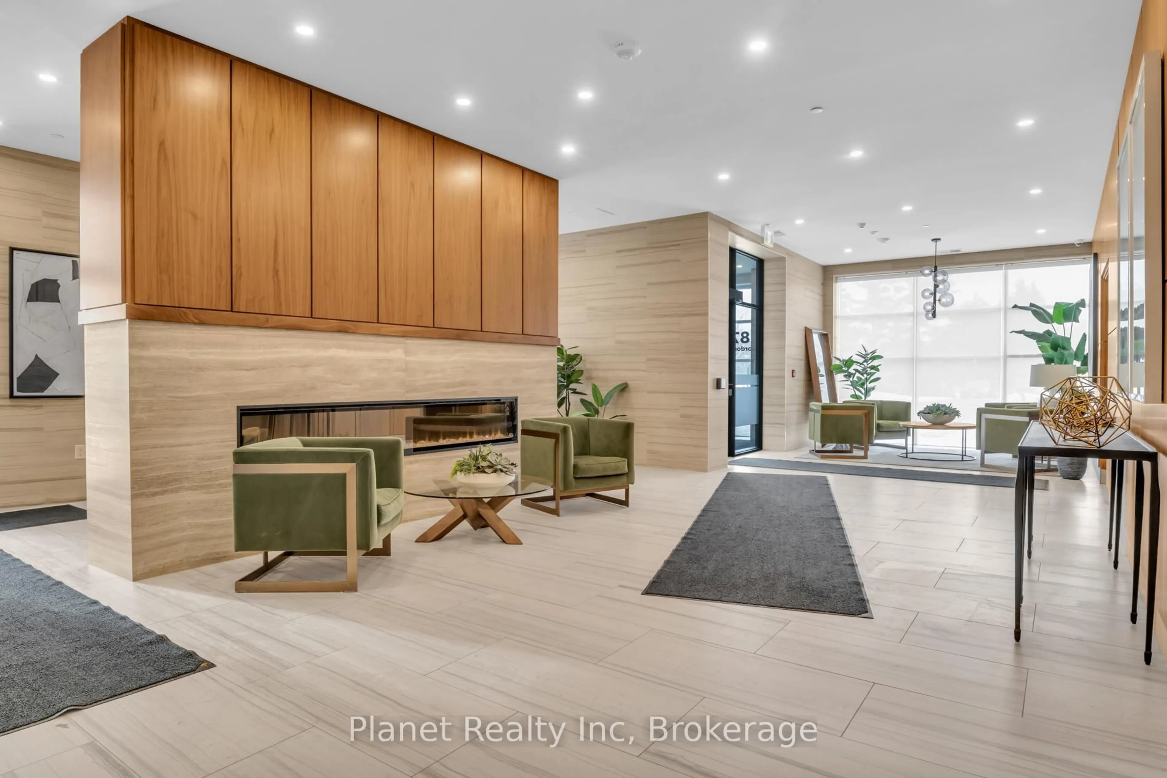 Unknown for 1878 Gordon St #910, Guelph Ontario N1L 0P4