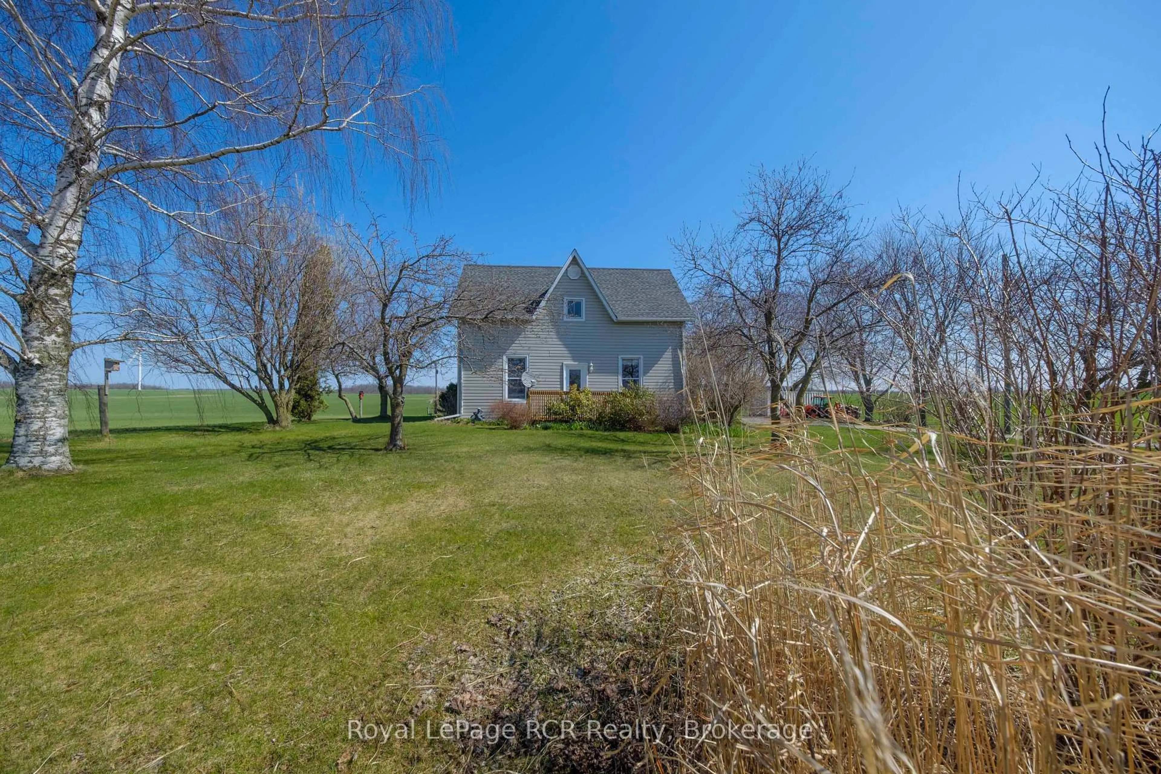 A pic from outside/outdoor area/front of a property/back of a property/a pic from drone, water/lake/river/ocean view for 1072 Concession 10 Concession, Kincardine Ontario N0G 2N0