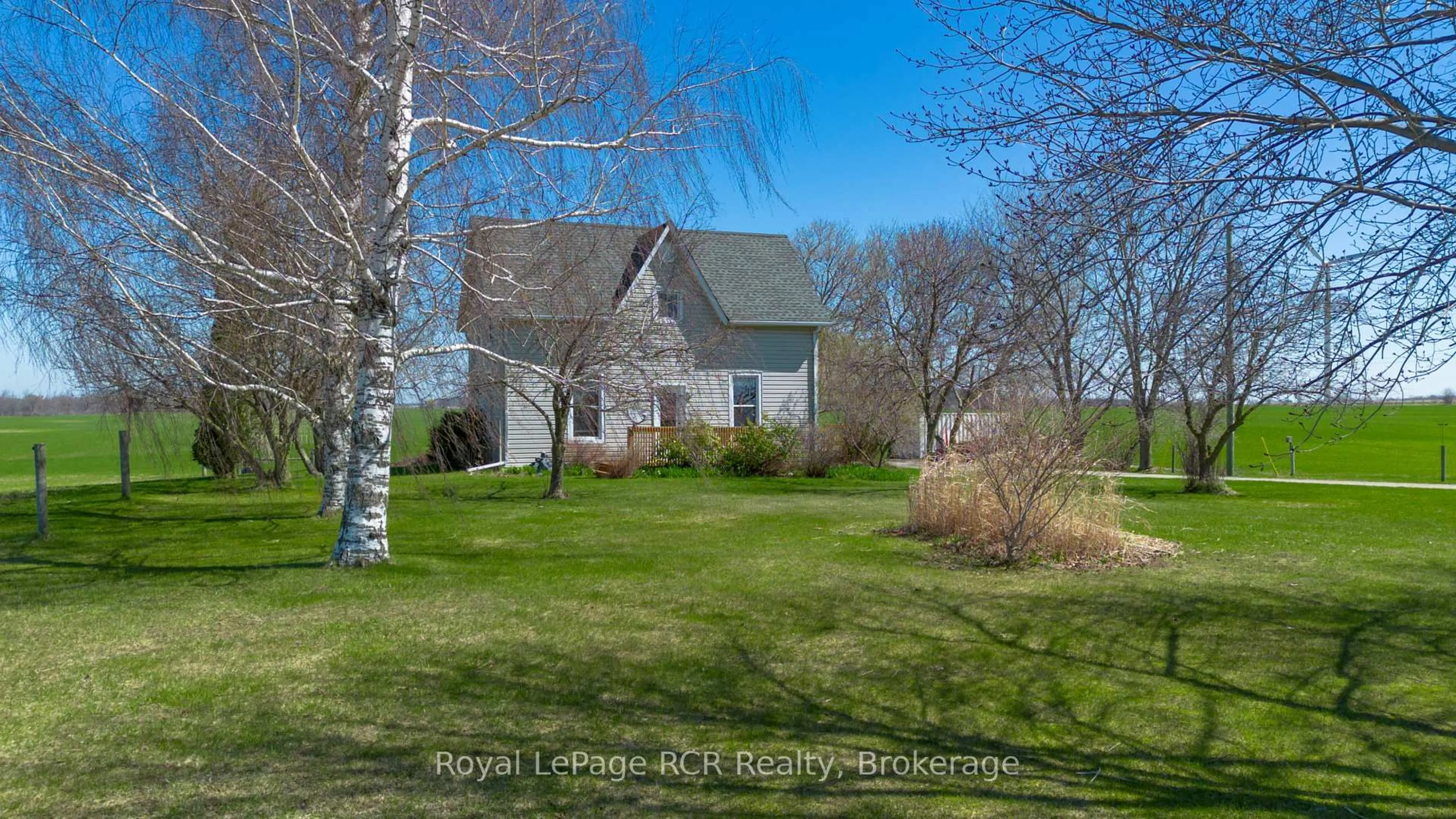 A pic from outside/outdoor area/front of a property/back of a property/a pic from drone, water/lake/river/ocean view for 1072 Concession 10 Concession, Kincardine Ontario N0G 2N0