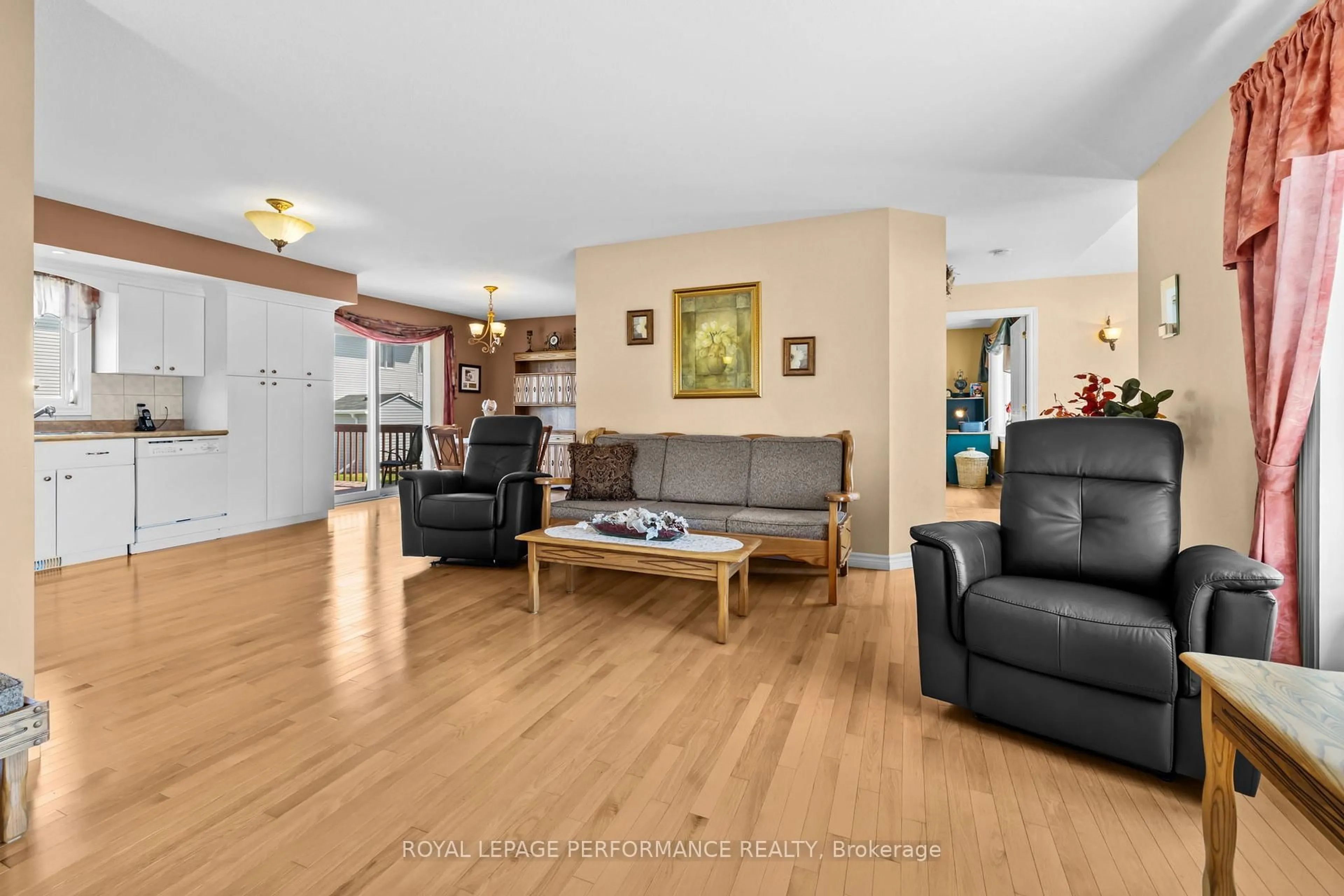 Living room with furniture, unknown for 71 Faucher Blvd, Casselman Ontario K0A 1M0
