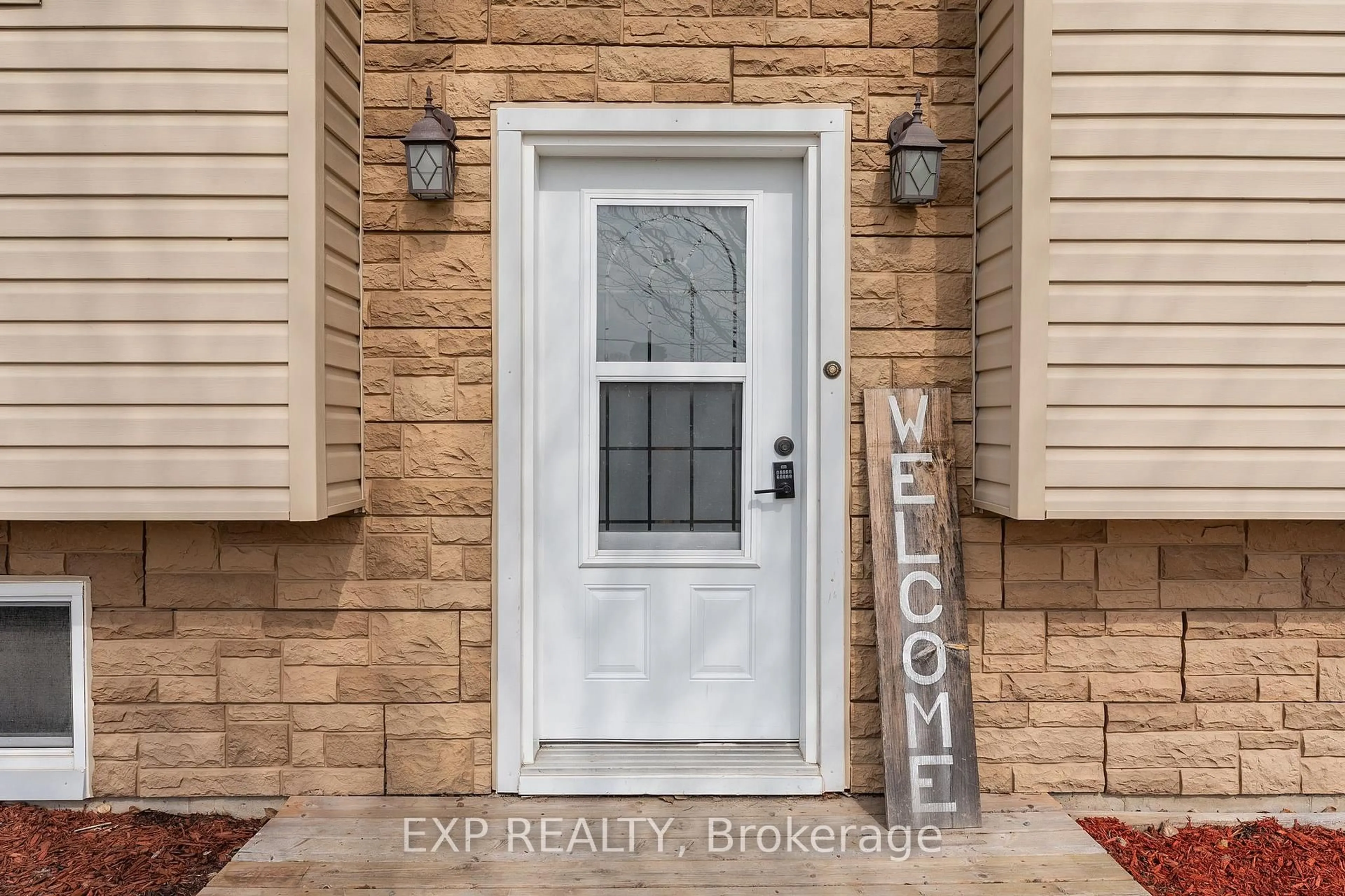 Indoor entryway for 1629 White Lake Rd, Arnprior Ontario K7S 3G9