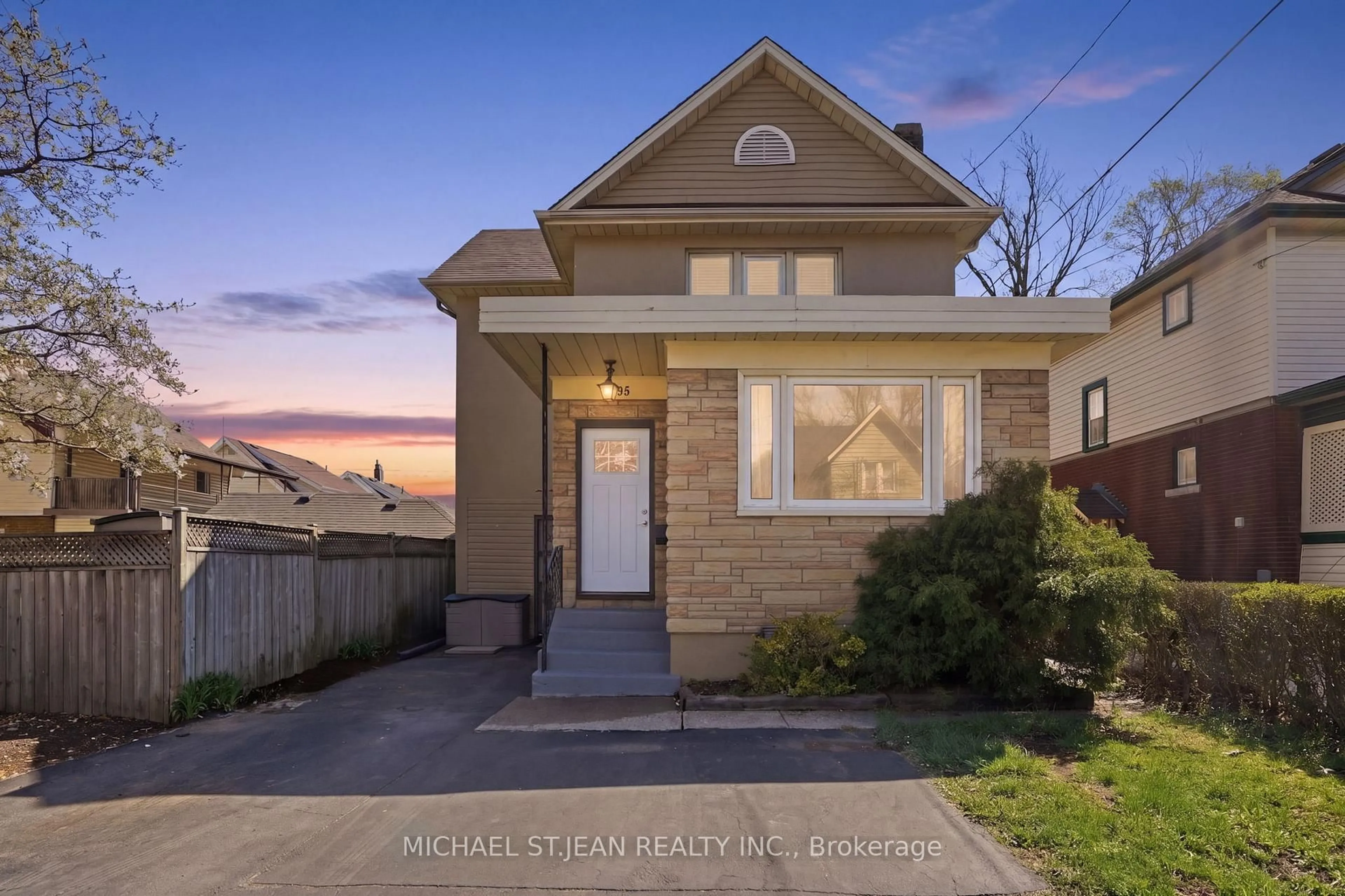 Home with brick exterior material, street for 5056 Fourth Ave, Niagara Falls Ontario L2E 4P6