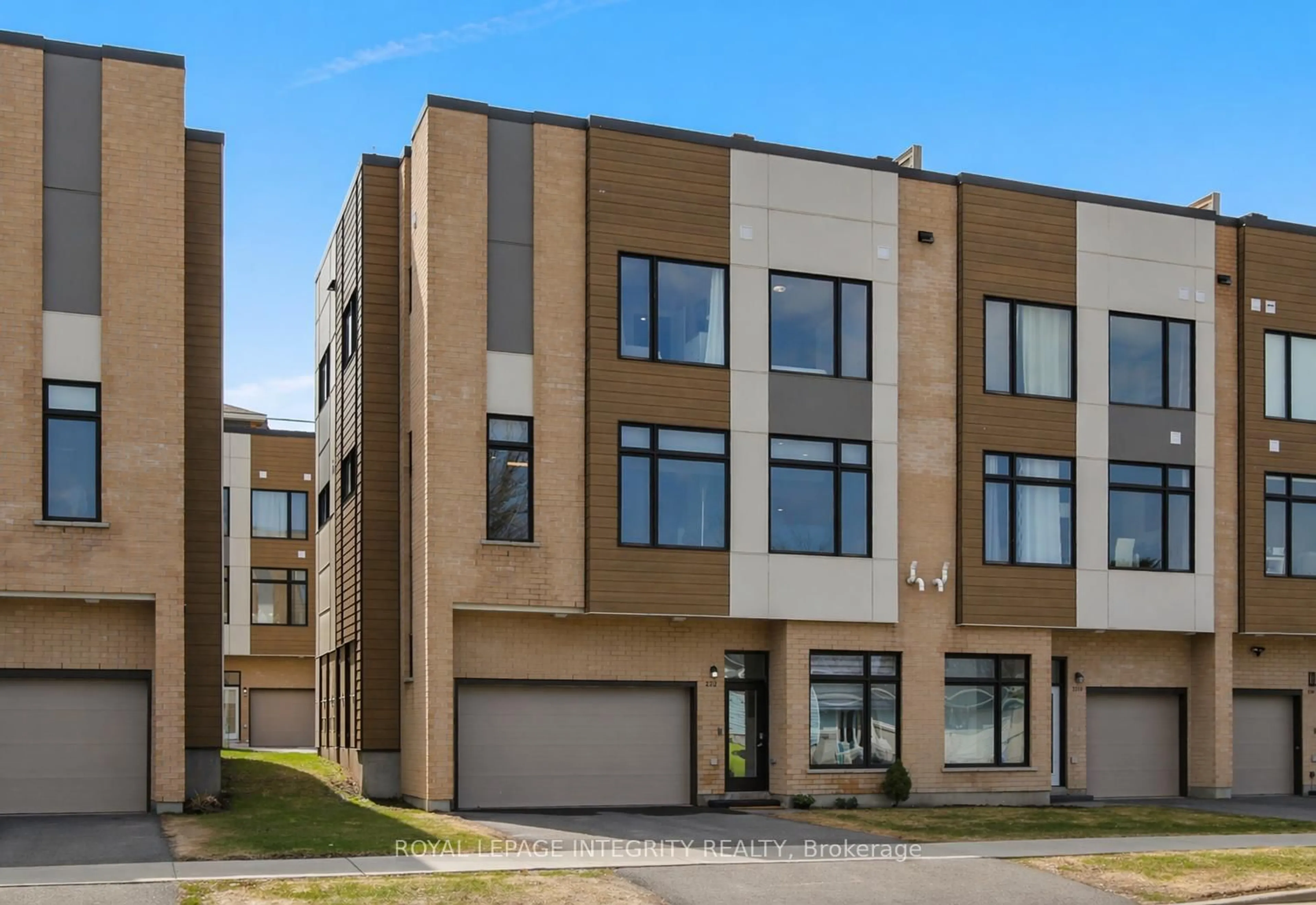 Home with brick exterior material, street for 2722 Draper Ave, Ottawa Ontario K2H 0C4